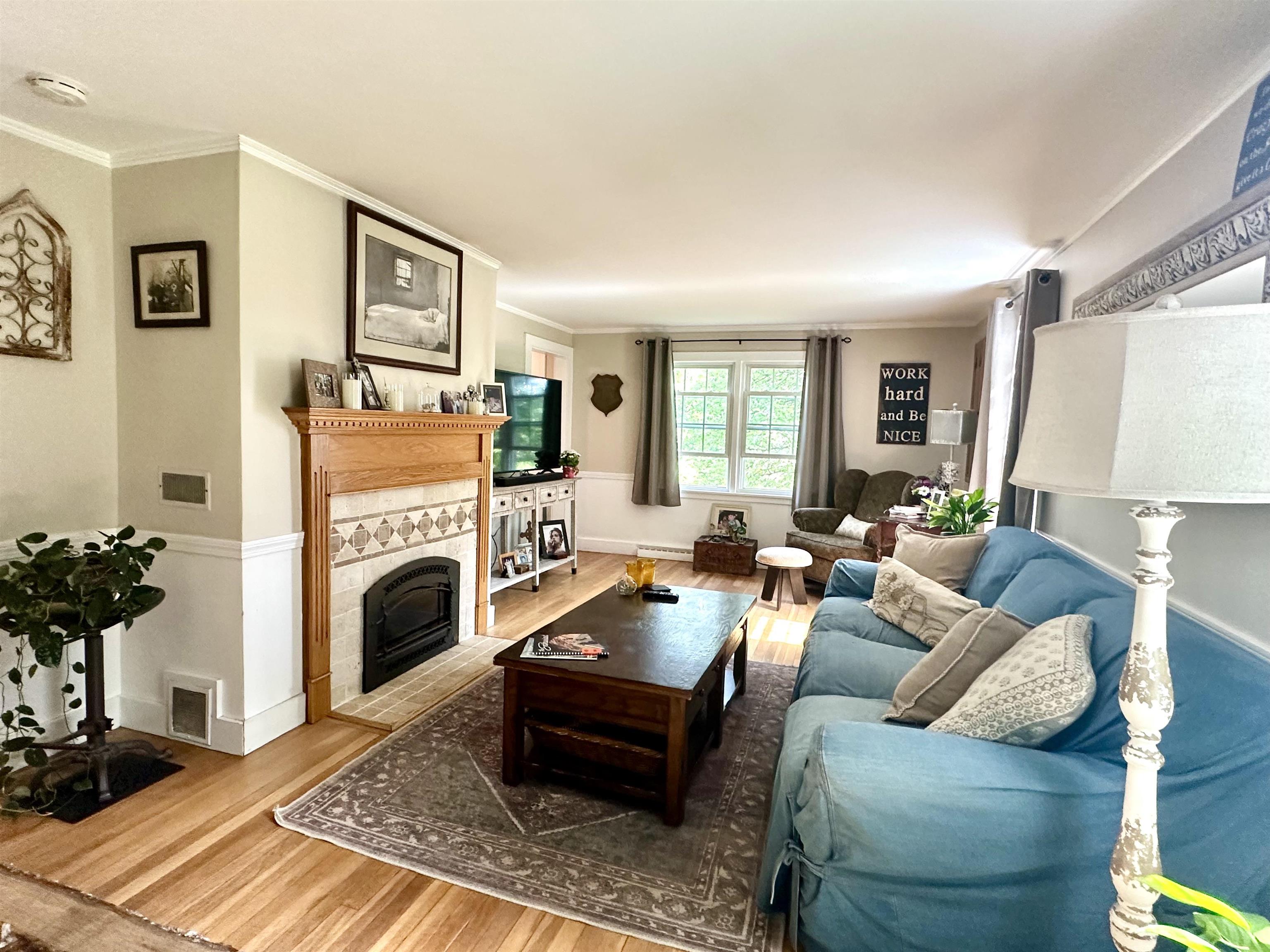 1261 King Hill Rd, New London, NH 03257