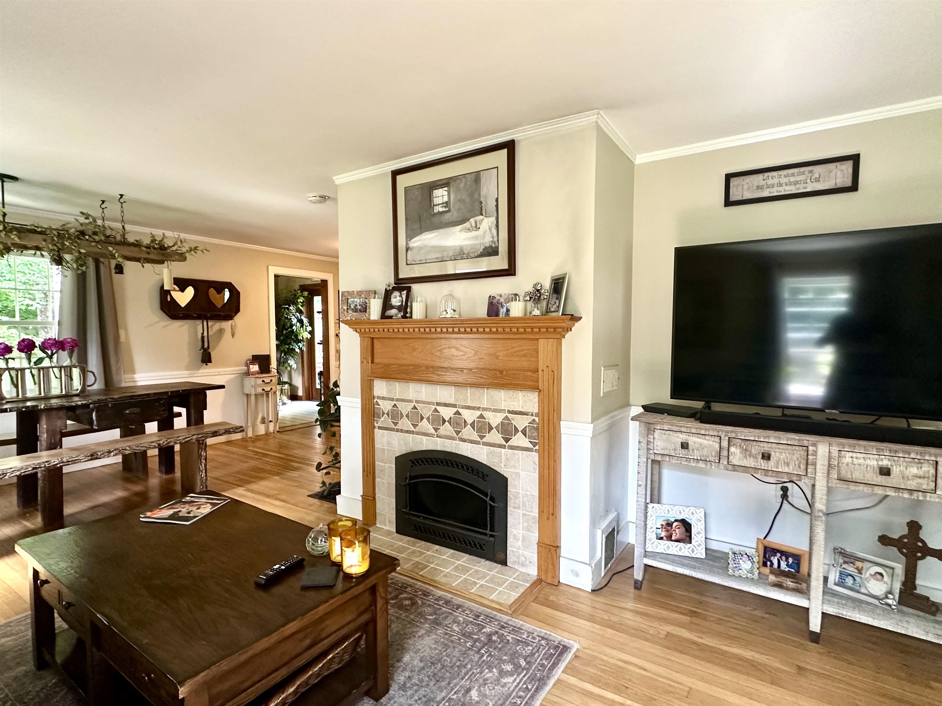 1261 King Hill Rd, New London, NH 03257