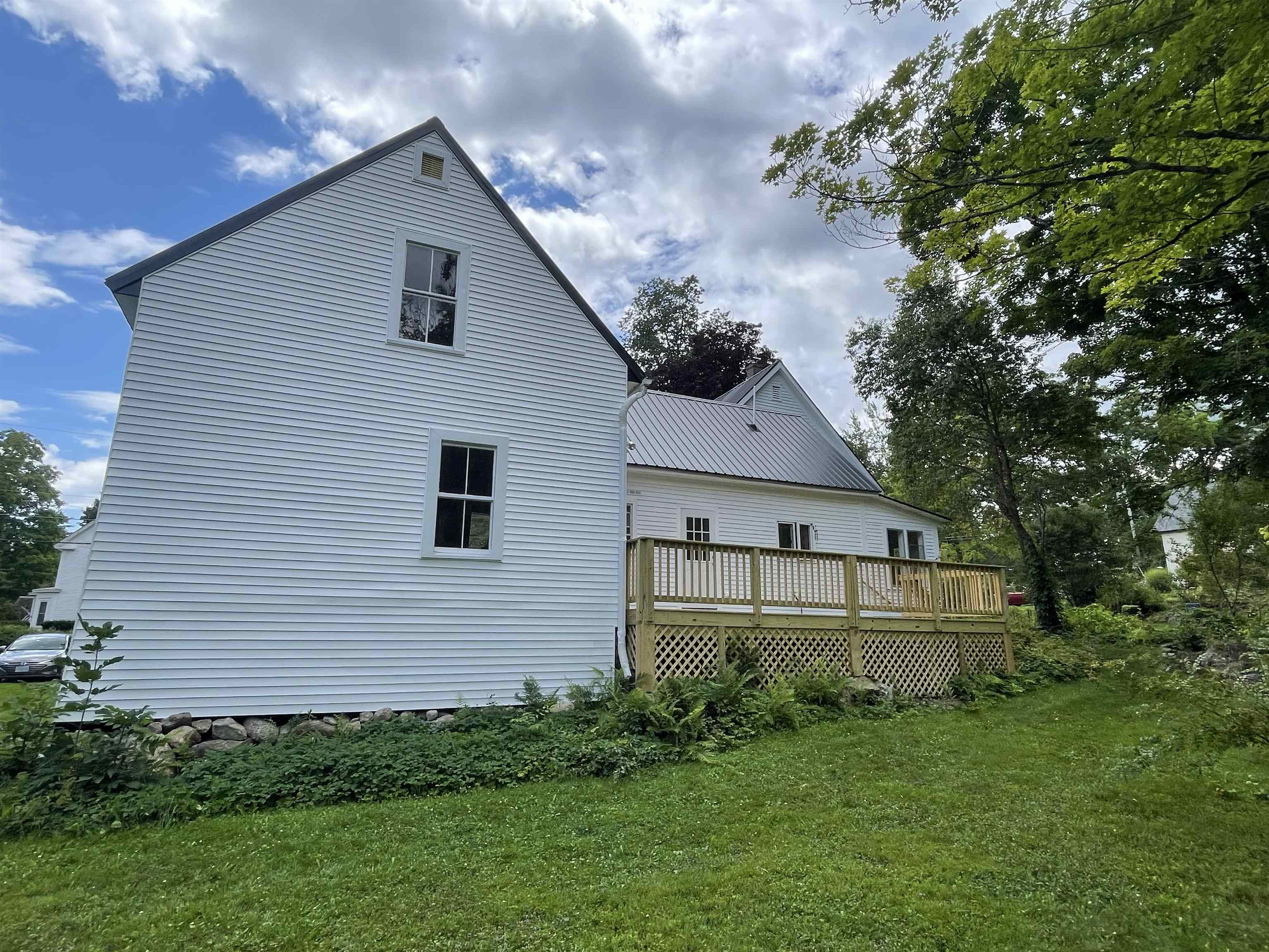 17 West St, Antrim, NH 03440