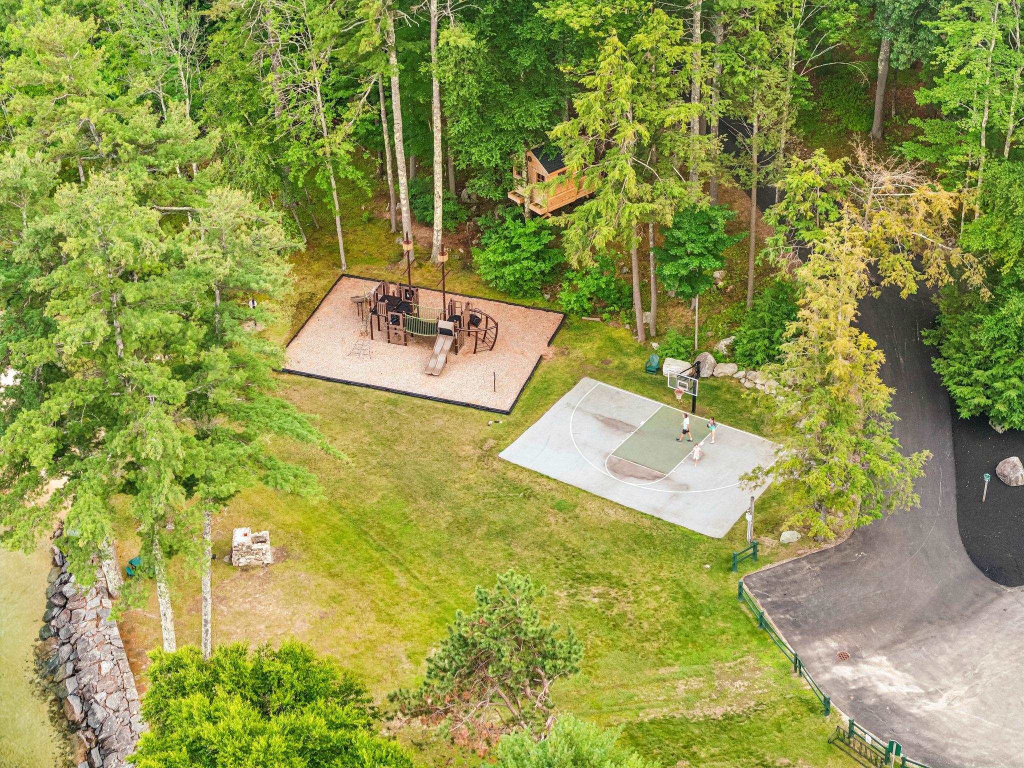 59 Broadview Ter, Gilford, NH 03249