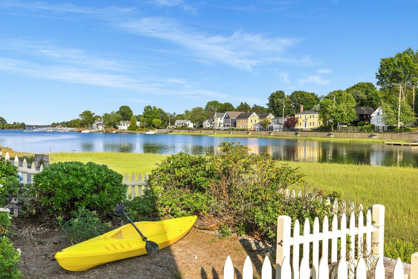 28 Walden St, Portsmouth, NH 03801