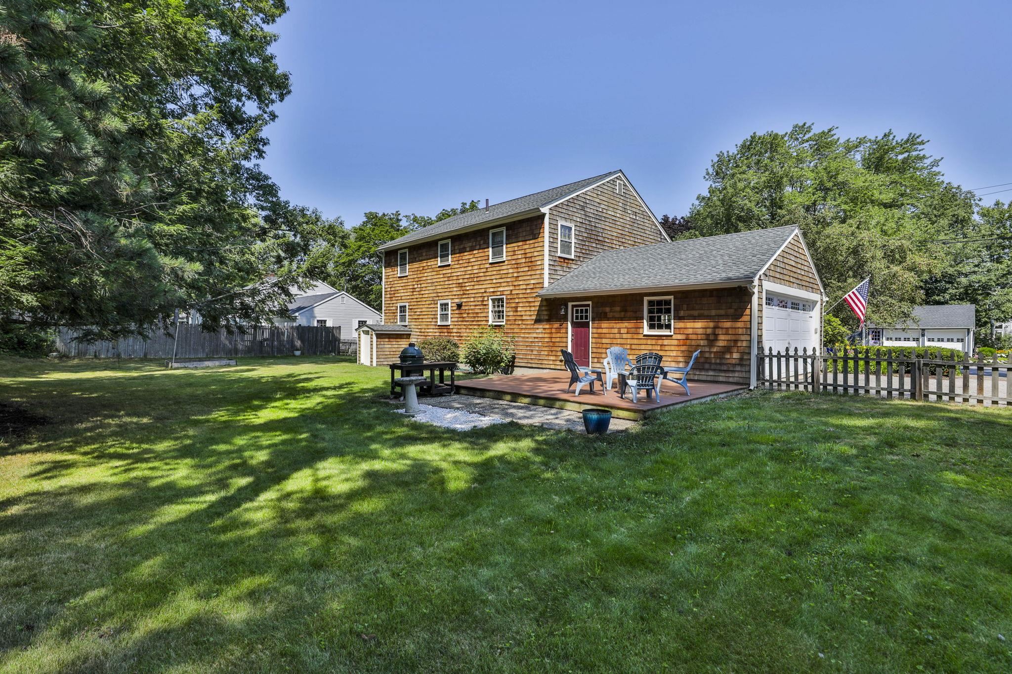 375 N Bend Dr, Manchester, NH 03104
