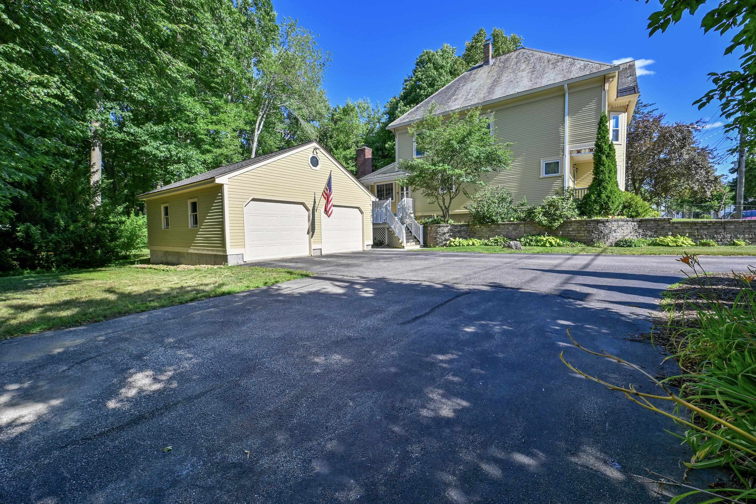 153 Russell St, Manchester, NH 03104