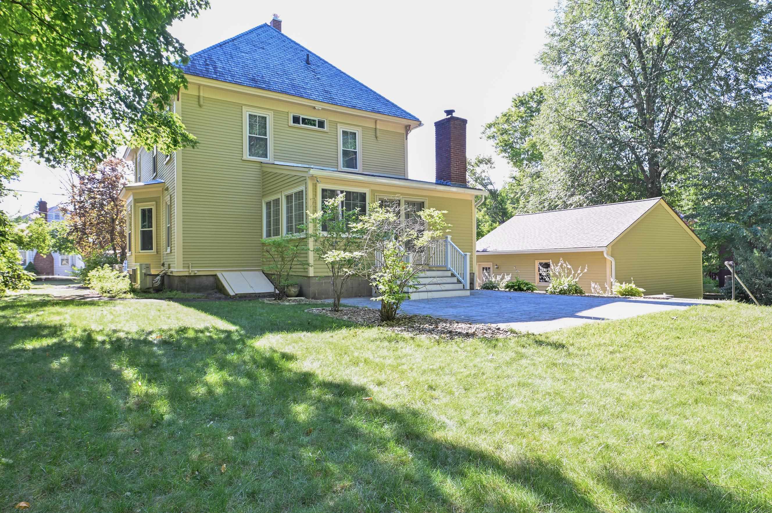 153 Russell St, Manchester, NH 03104