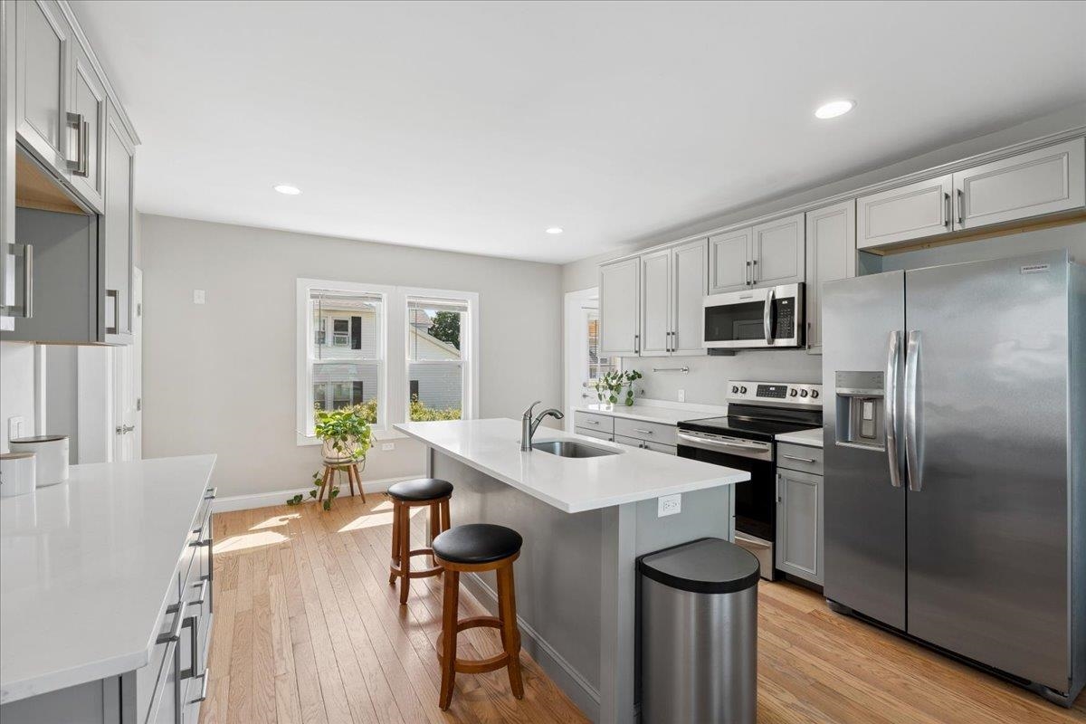 134 Gilman St, Nashua, NH 03060