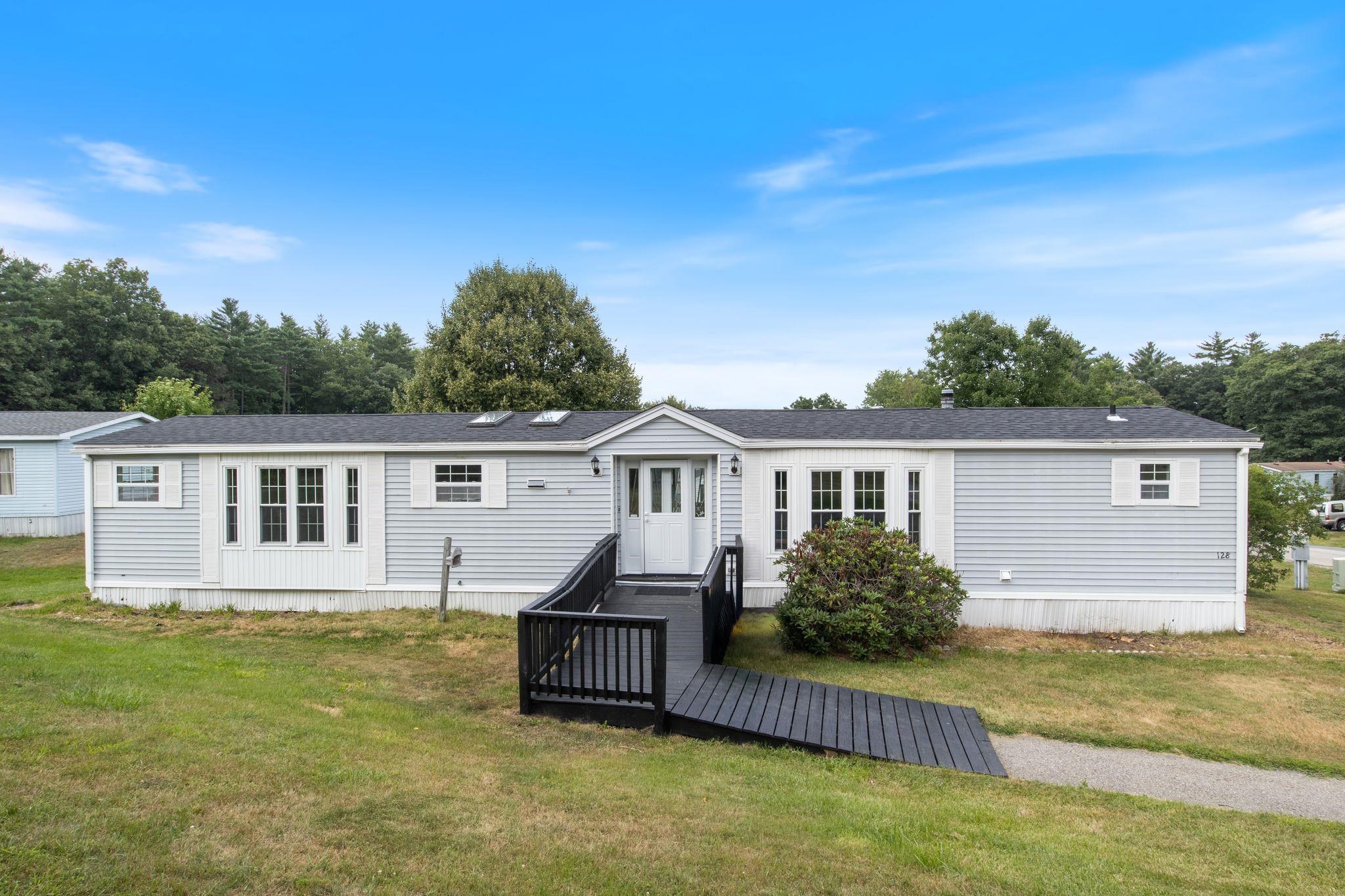 128 Jamey Dr, Rochester, NH 03868