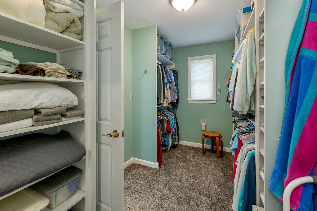 Walk in closet