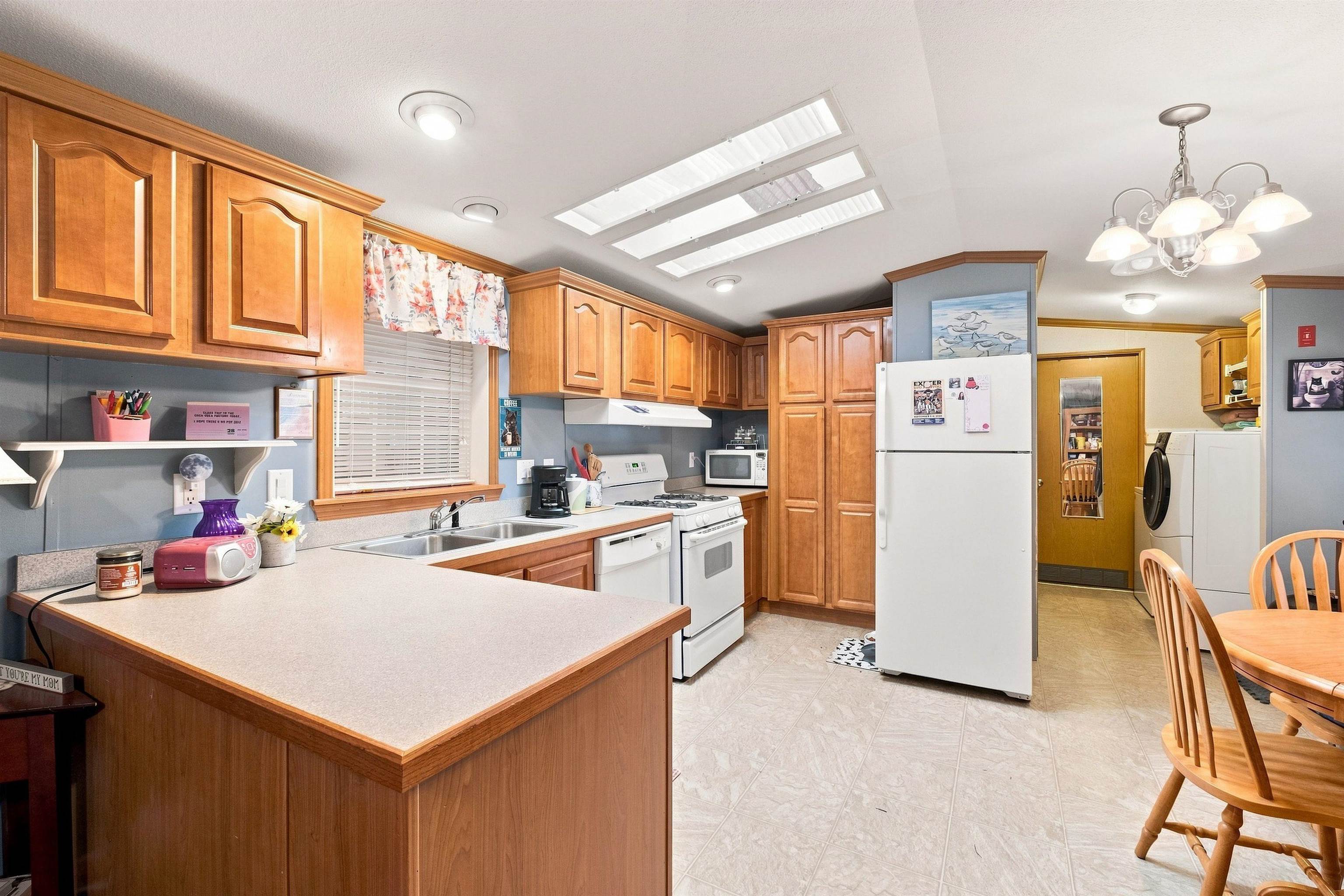 Photo 21 of 56