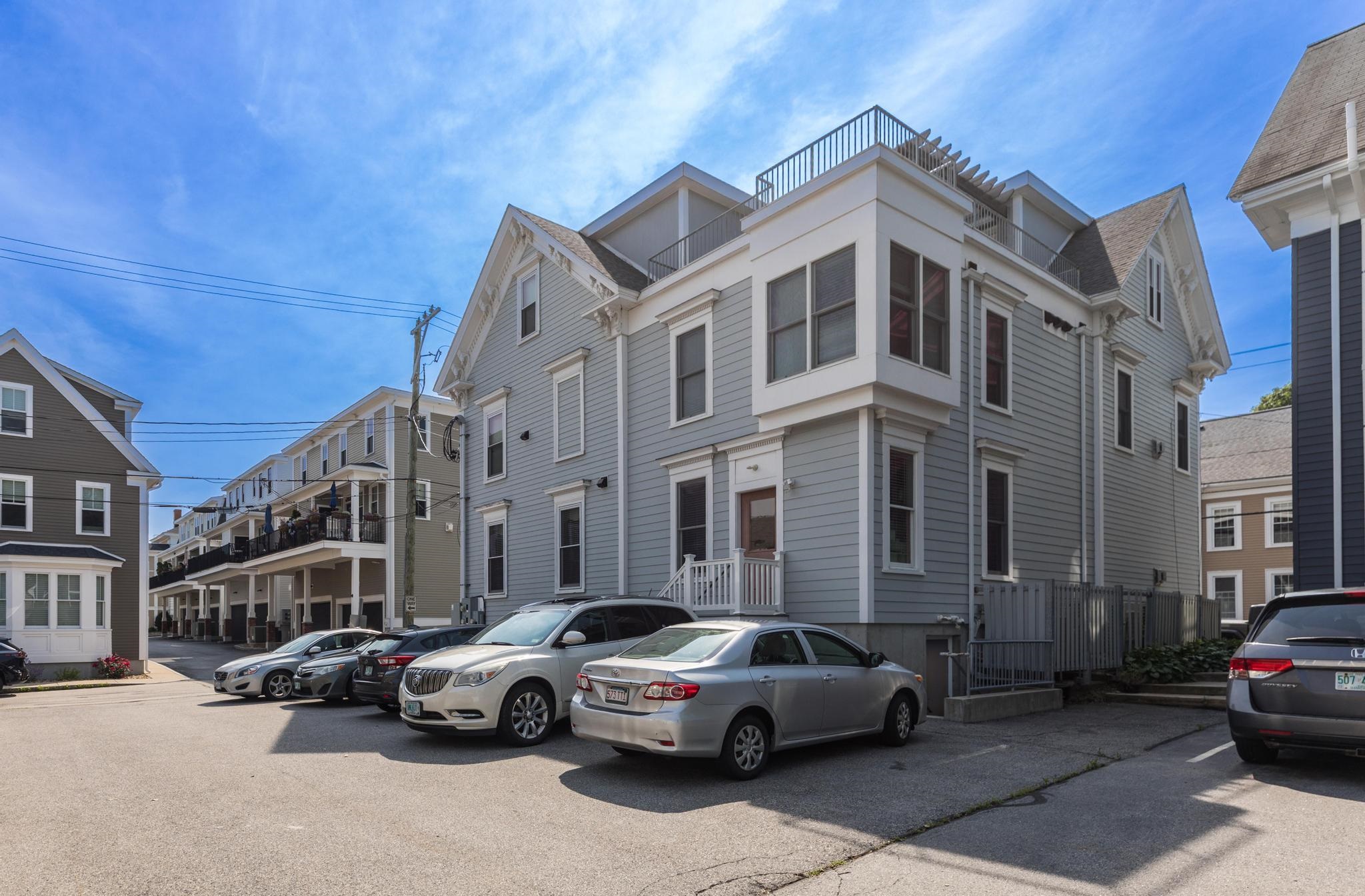 303 Islington St, Portsmouth, NH 03801