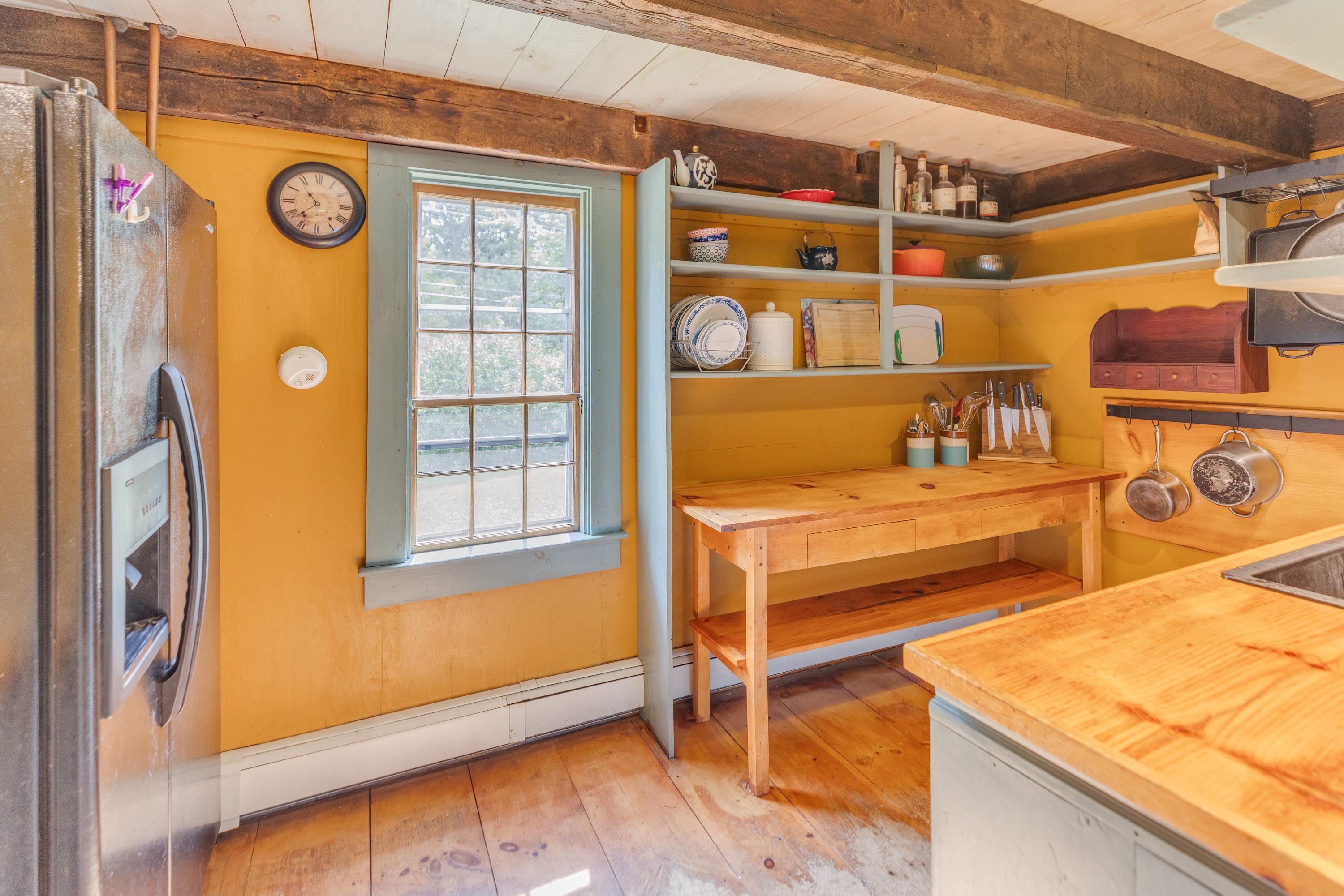 Country Kitchen 25888272
