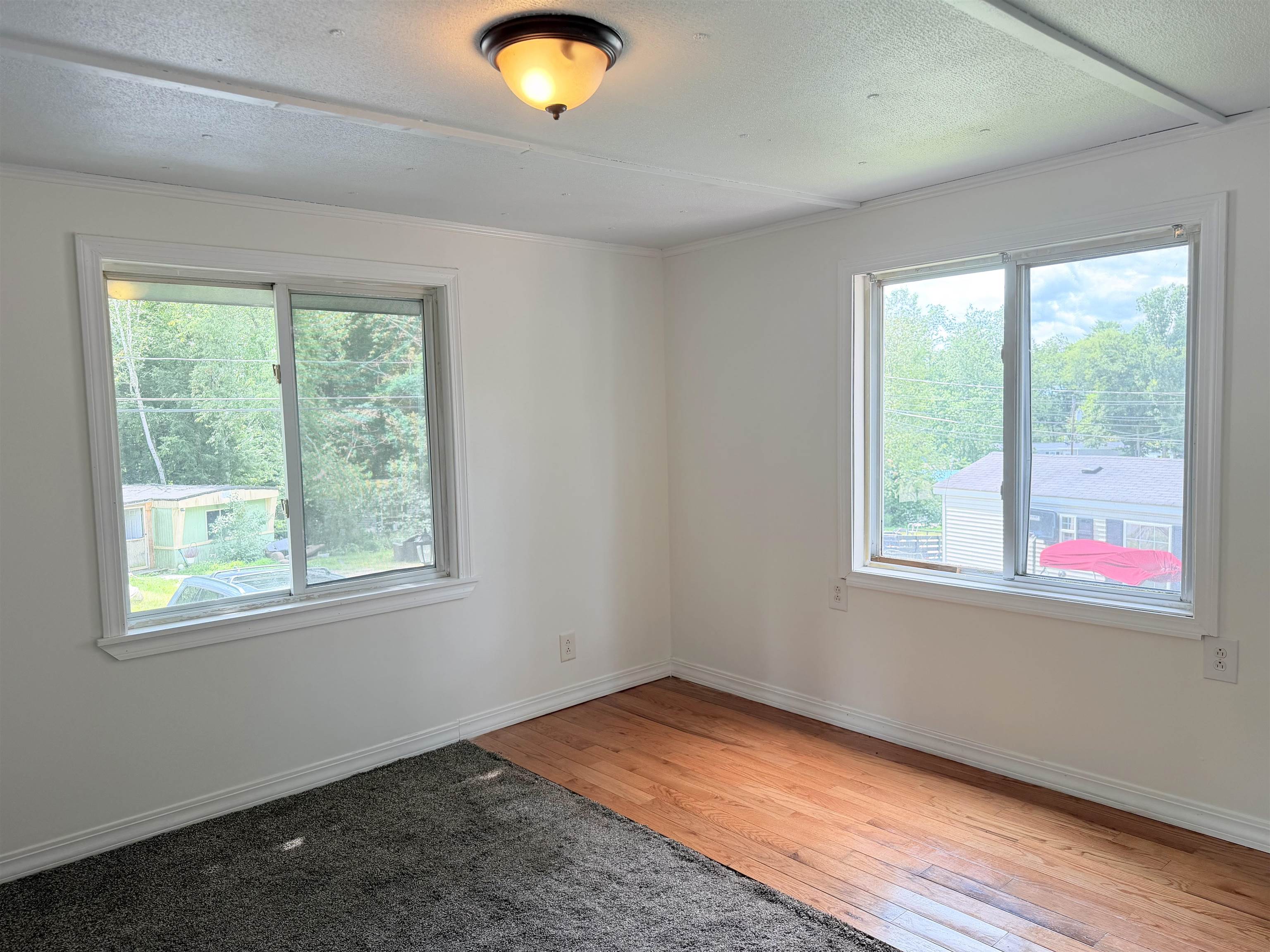 14 Monroe Ave, Allenstown, NH 03275
