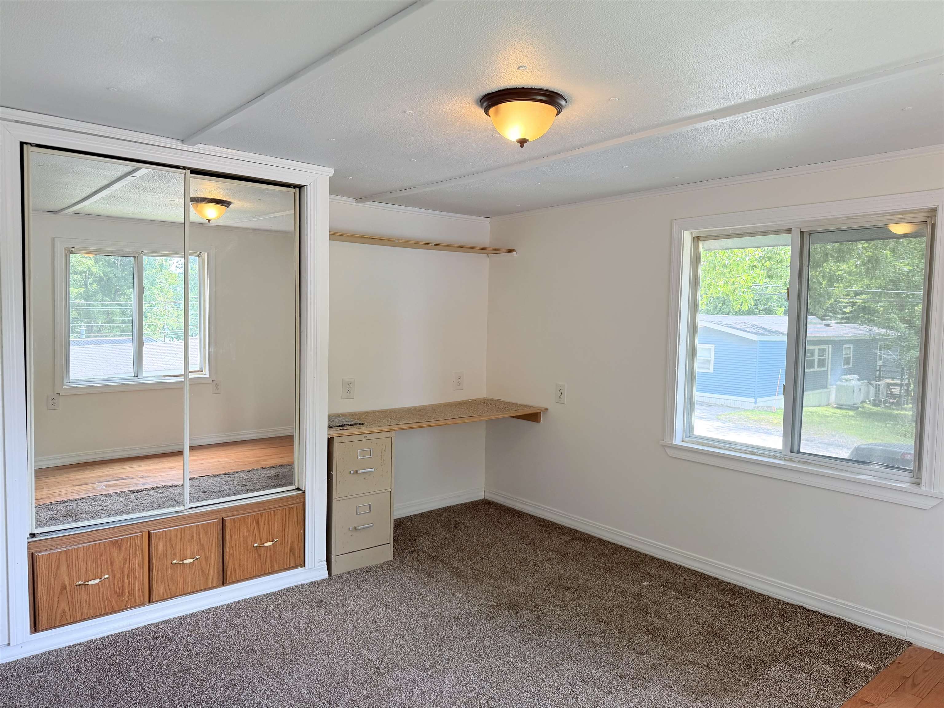14 Monroe Ave, Allenstown, NH 03275