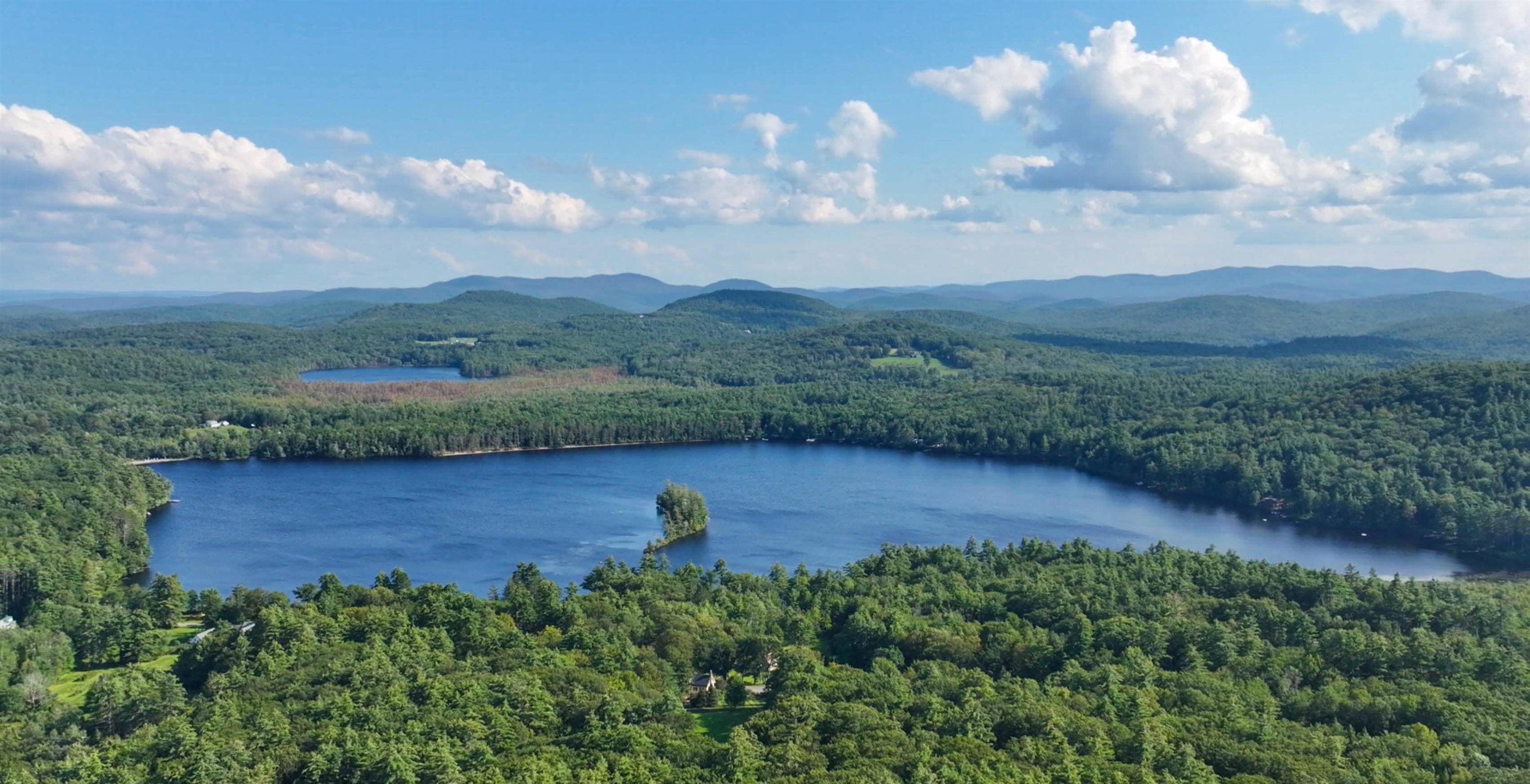 127 Penacook Rd, Sutton, NH 03260