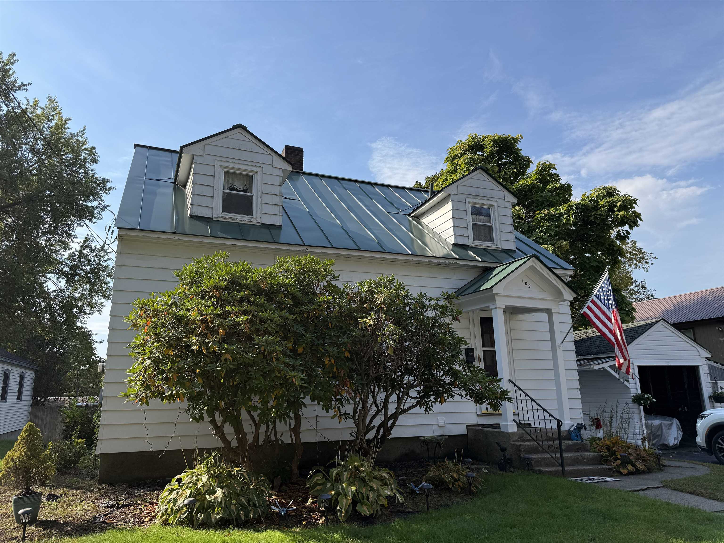 Photo 3 of Single family home for sale at 185 Wall St, Springfield, VT 05156 | MLS# 5102712 | Listing updated on 2026-10-07