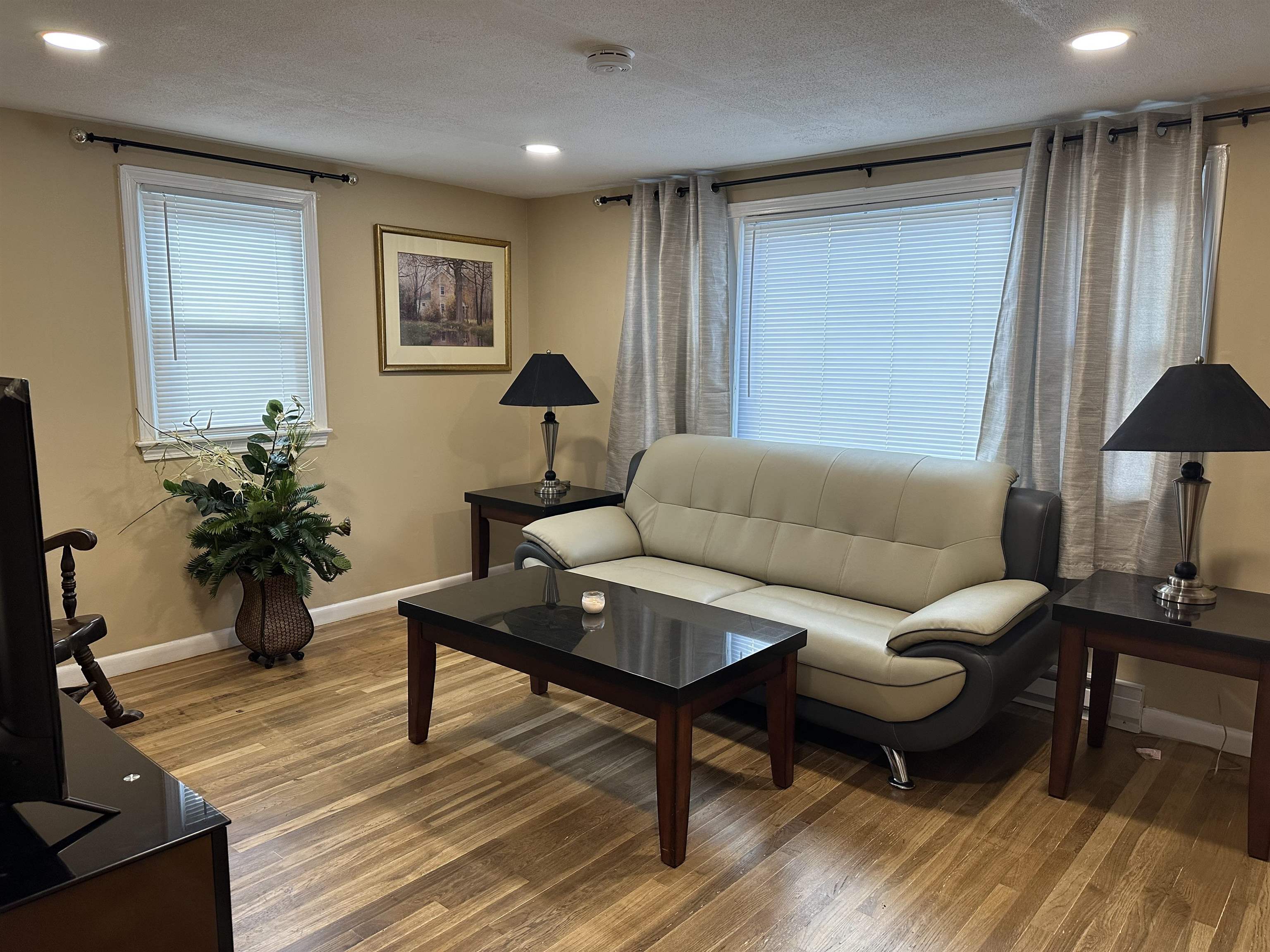 Photo 8 of 38