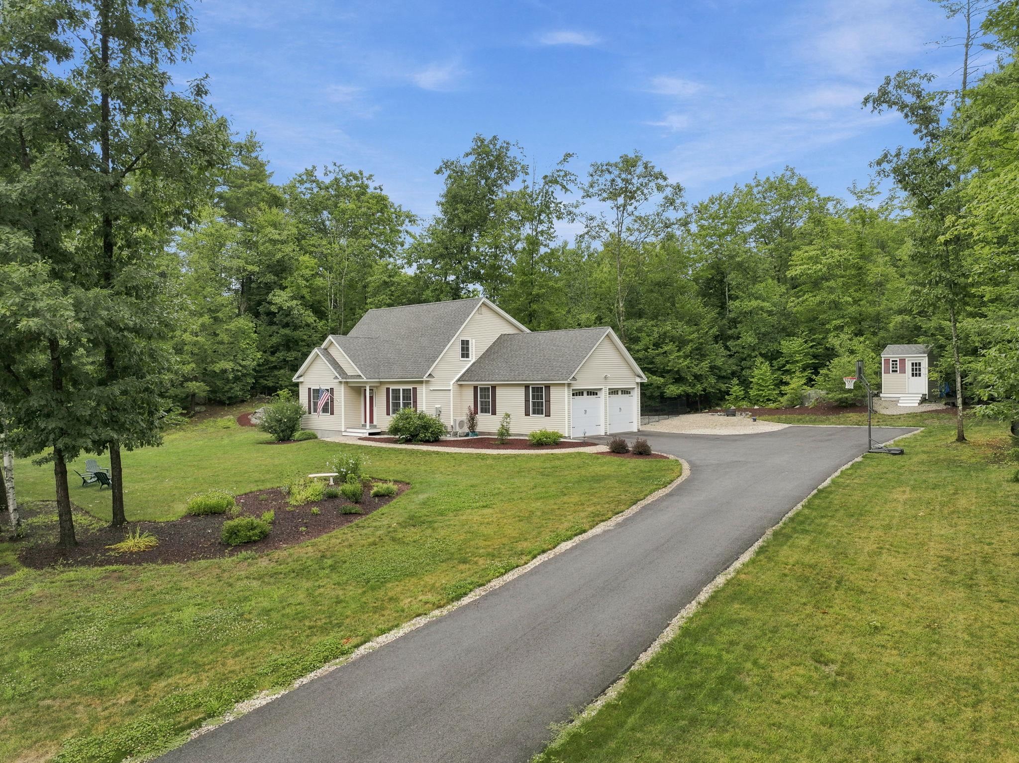 3rd image of 82 Pine Meadows Cir, Bennington, NH 03442 | MLS# 5102749