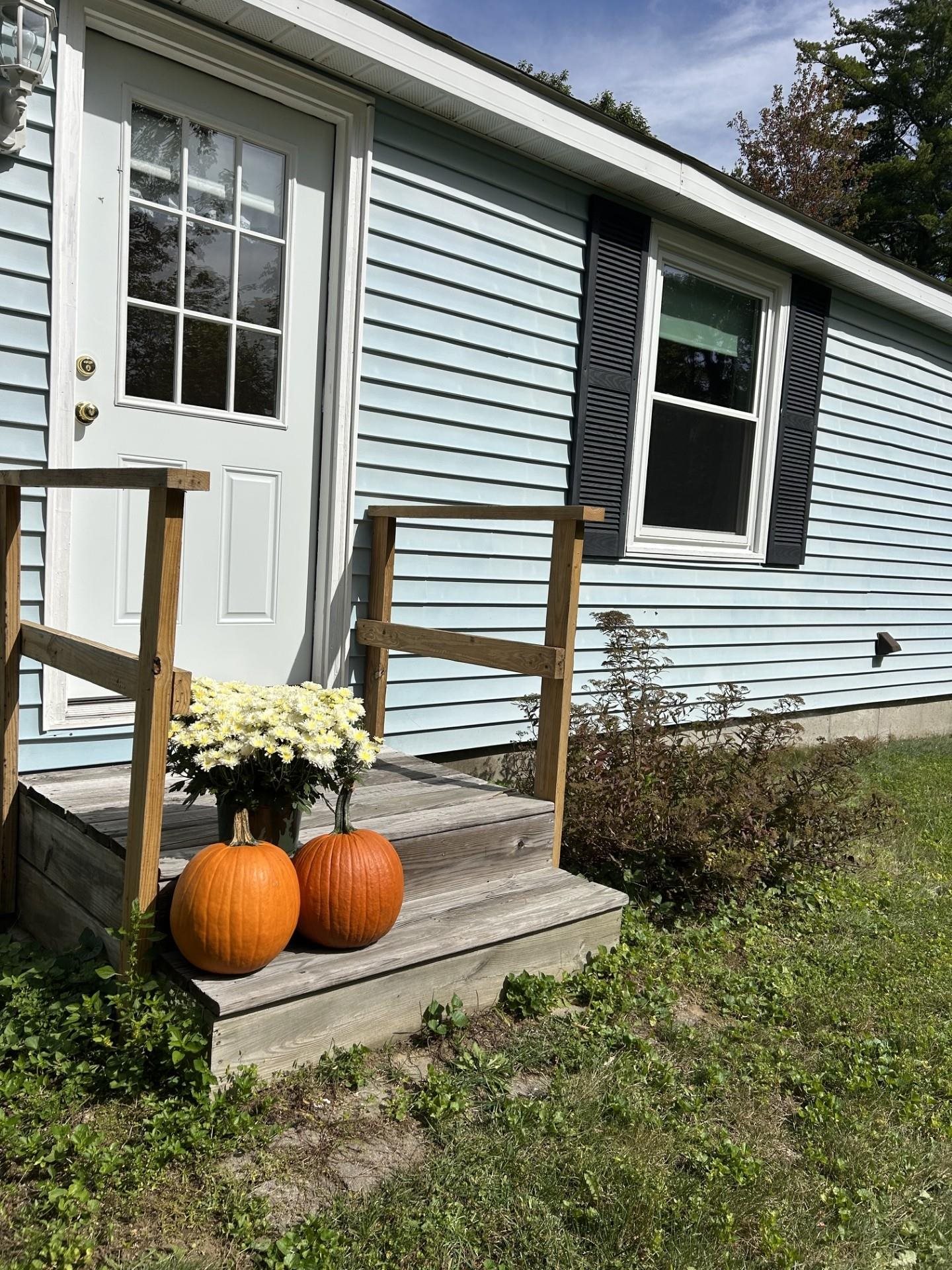 Photo 3 of Single family home for sale at 410 Sheridan Rd, Moultonborough, NH 03254 | MLS# 5102835 | Listing updated on 2026-09-16