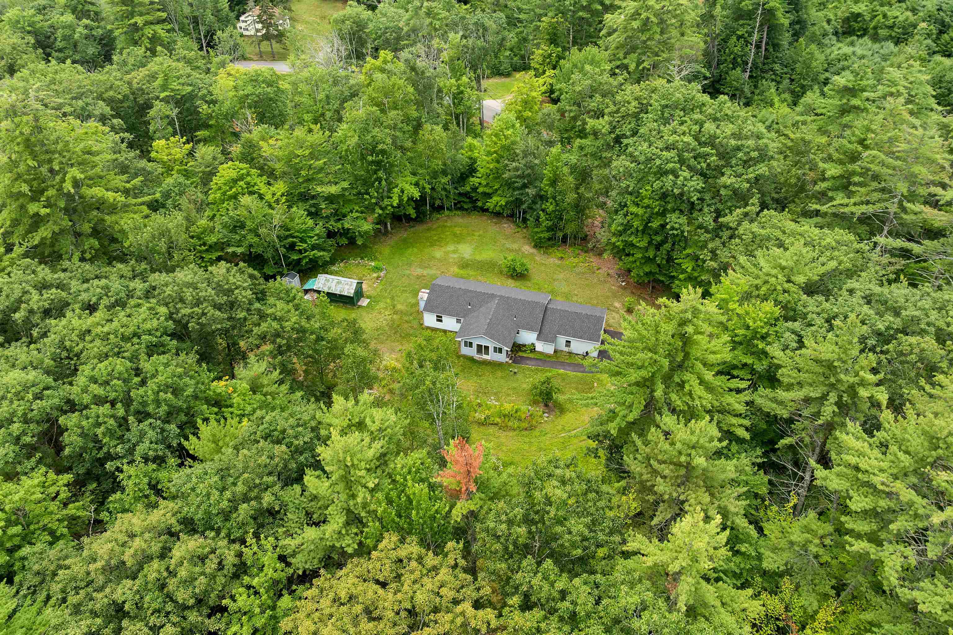 Photo 3 of Single family home for sale at 410 Sheridan Rd, Moultonborough, NH 03254 | MLS# 5102835 | Listing updated on 2026-09-16