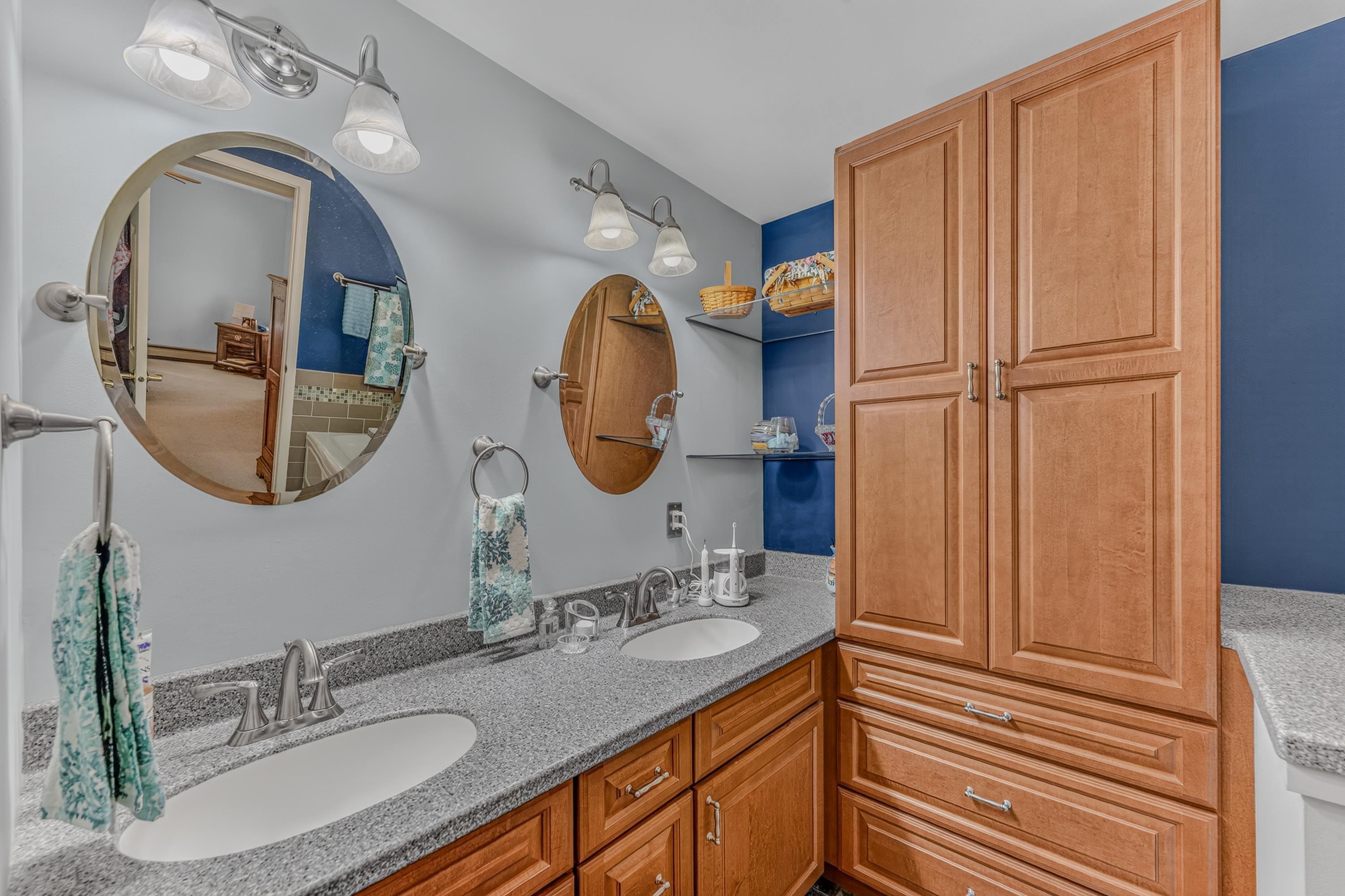 Large primary bath