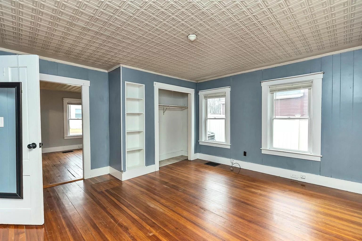 Unit#1 Bedroom 25902107