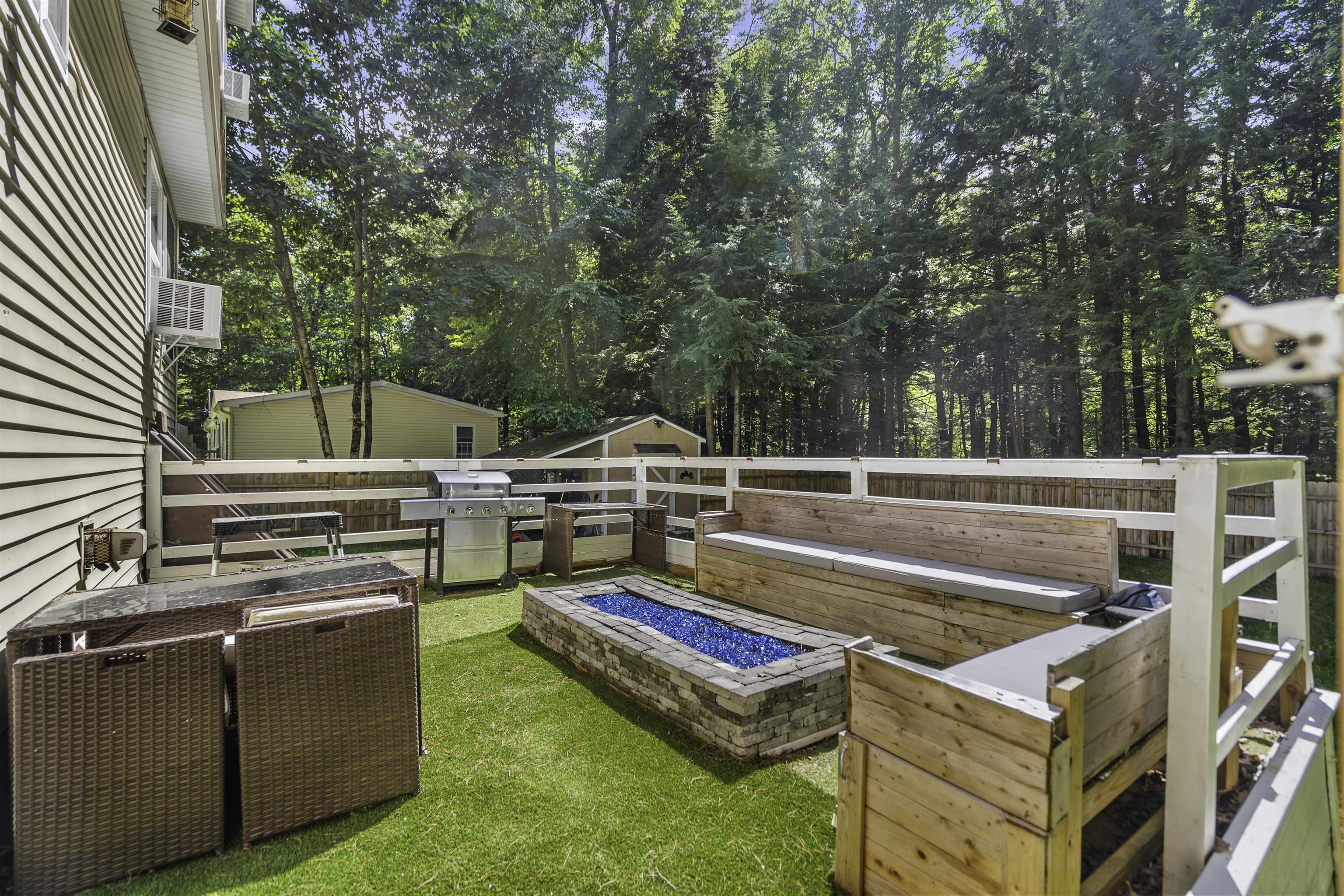 25 Raccoon Al, Hillsborough, NH 03244
