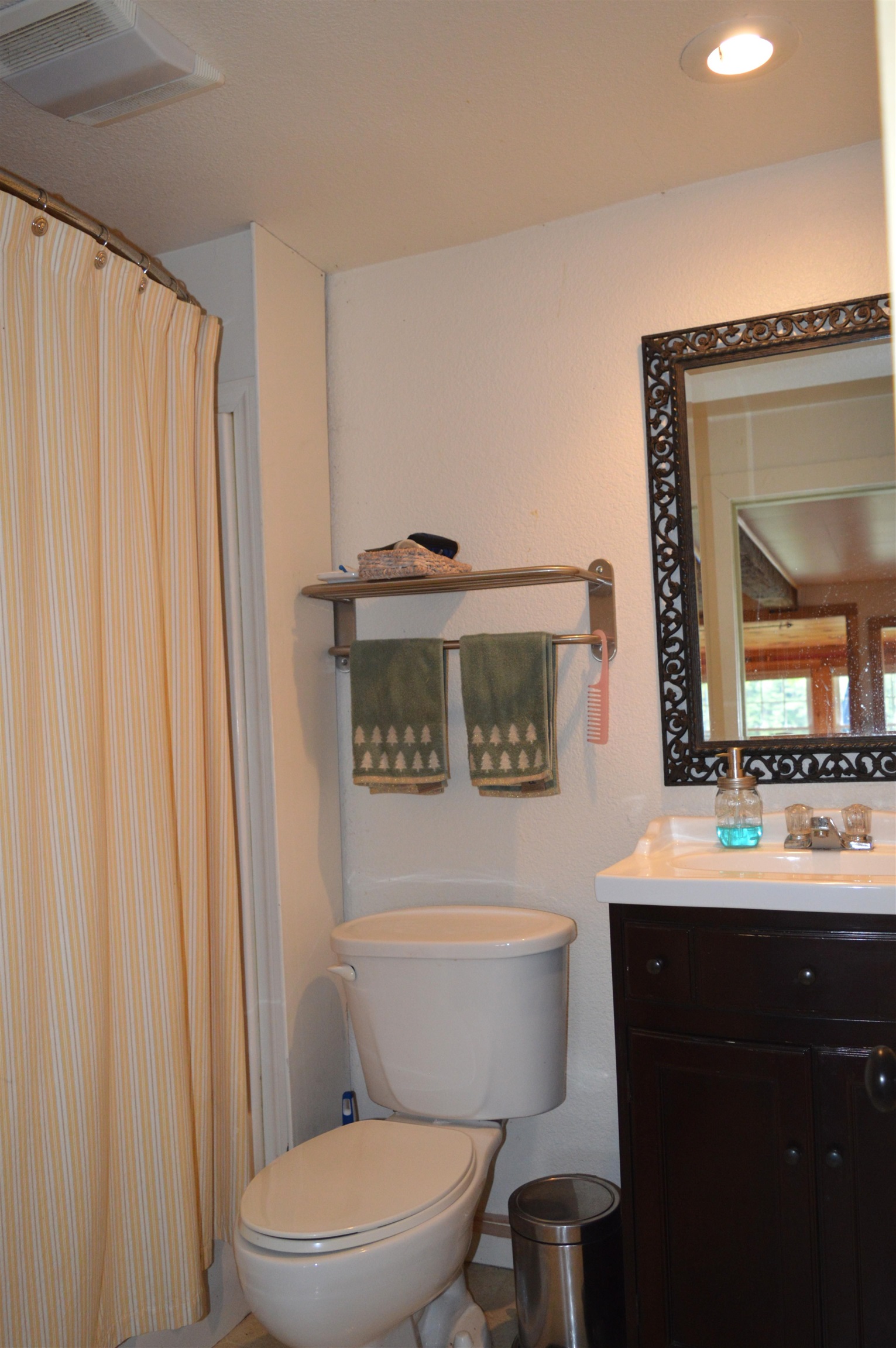 248 Crescent Lake Rd, Acworth, NH 03601