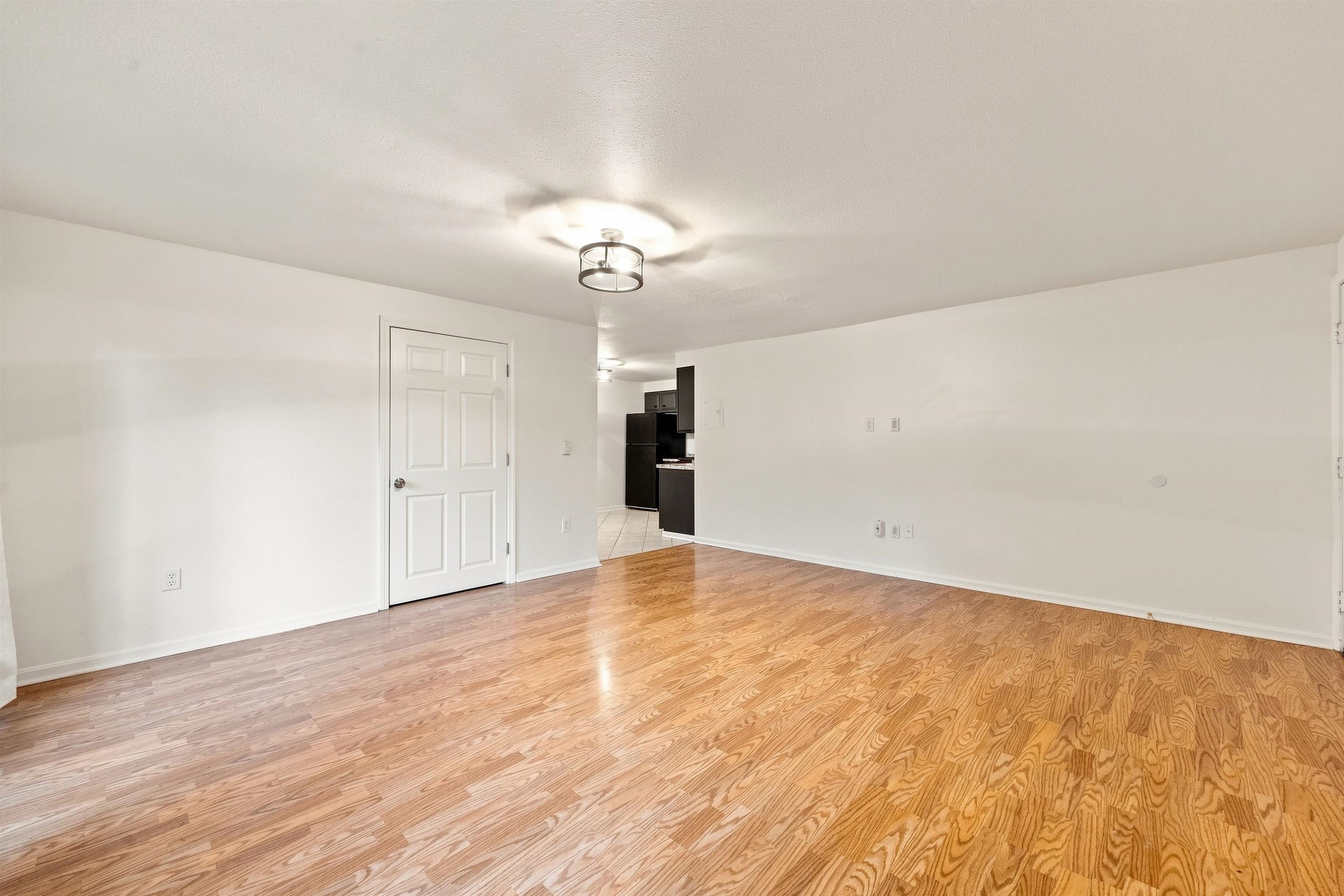 56 Robert Ct #C, Manchester, NH 03103