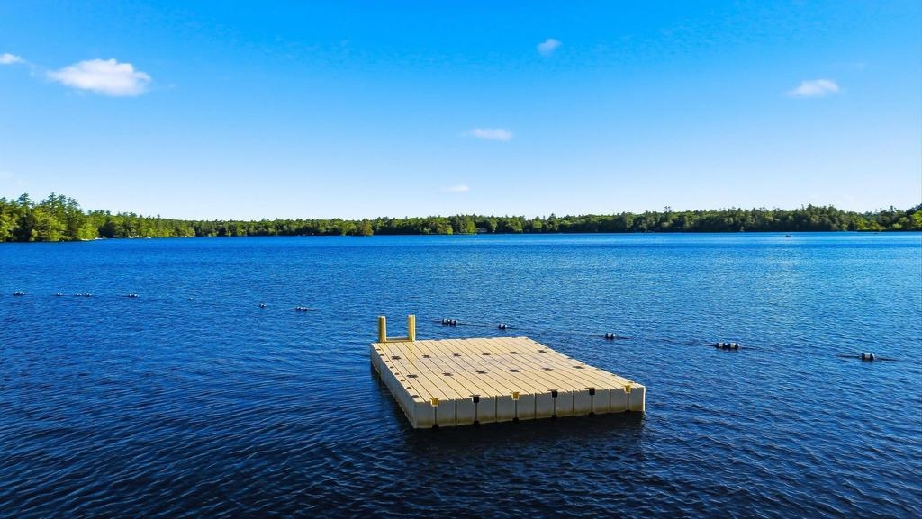 294 Paradise Dr, Moultonborough, NH 03254