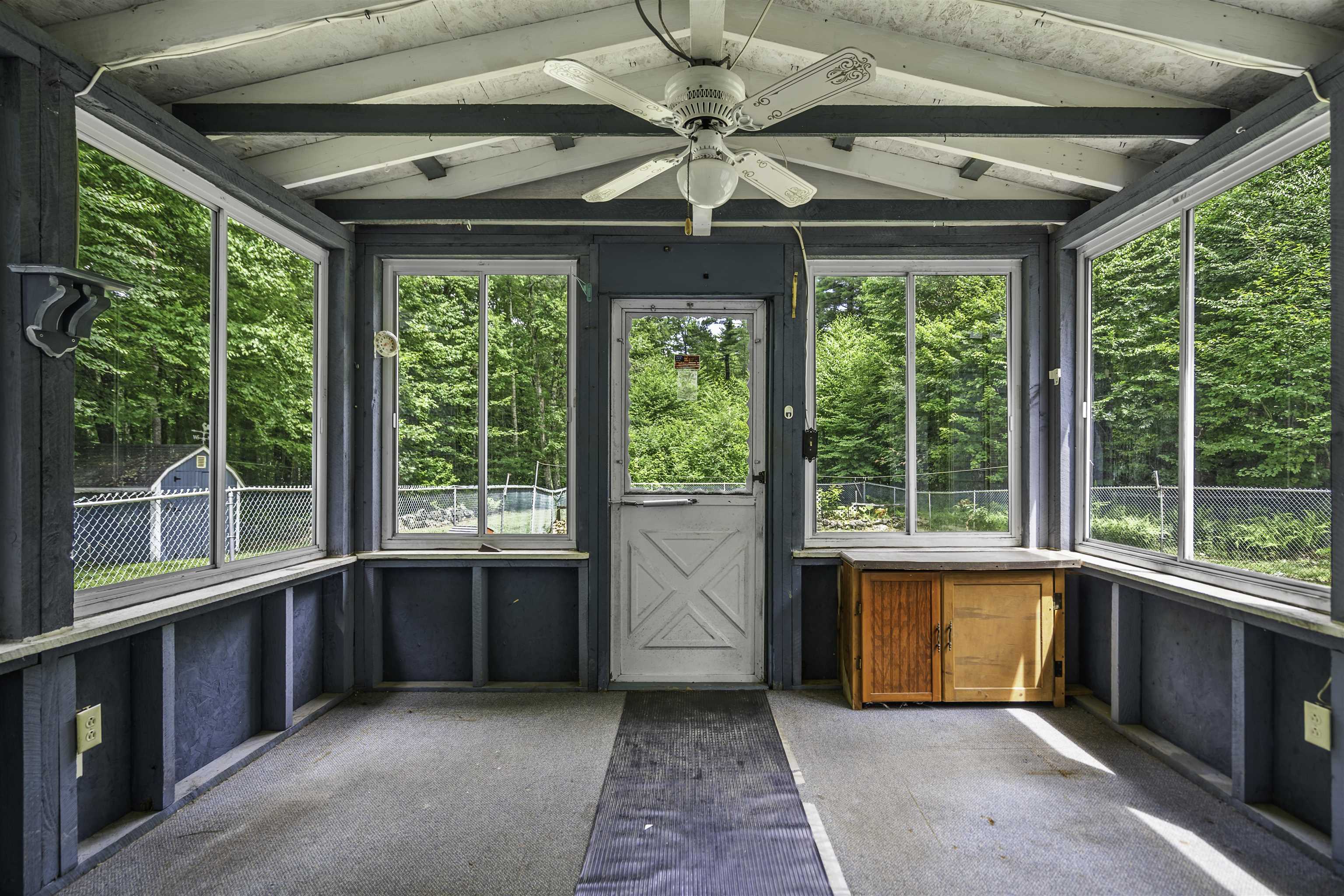 380 Dowboro Rd, Pittsfield, NH 03263