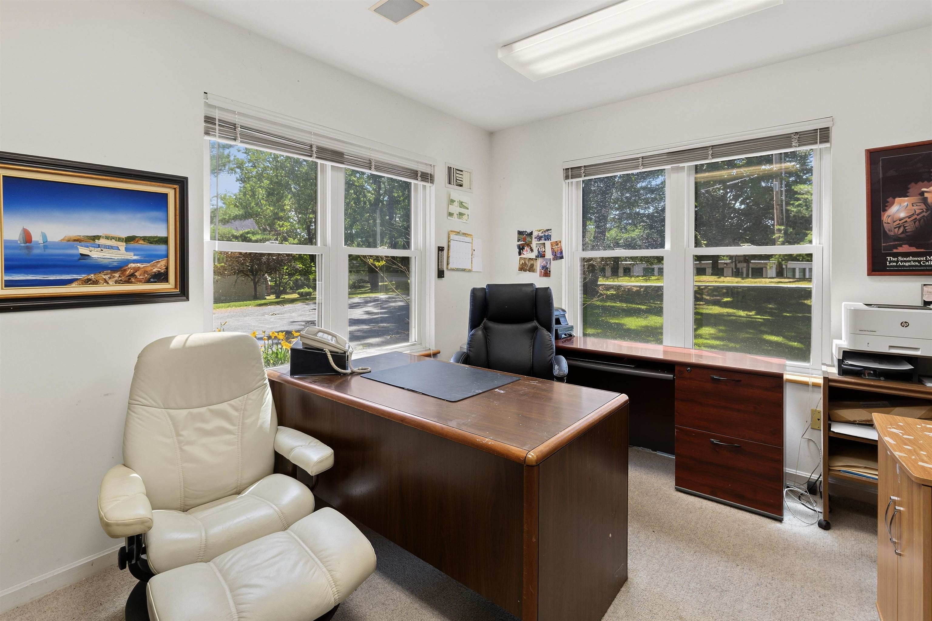 Private Office 25913631