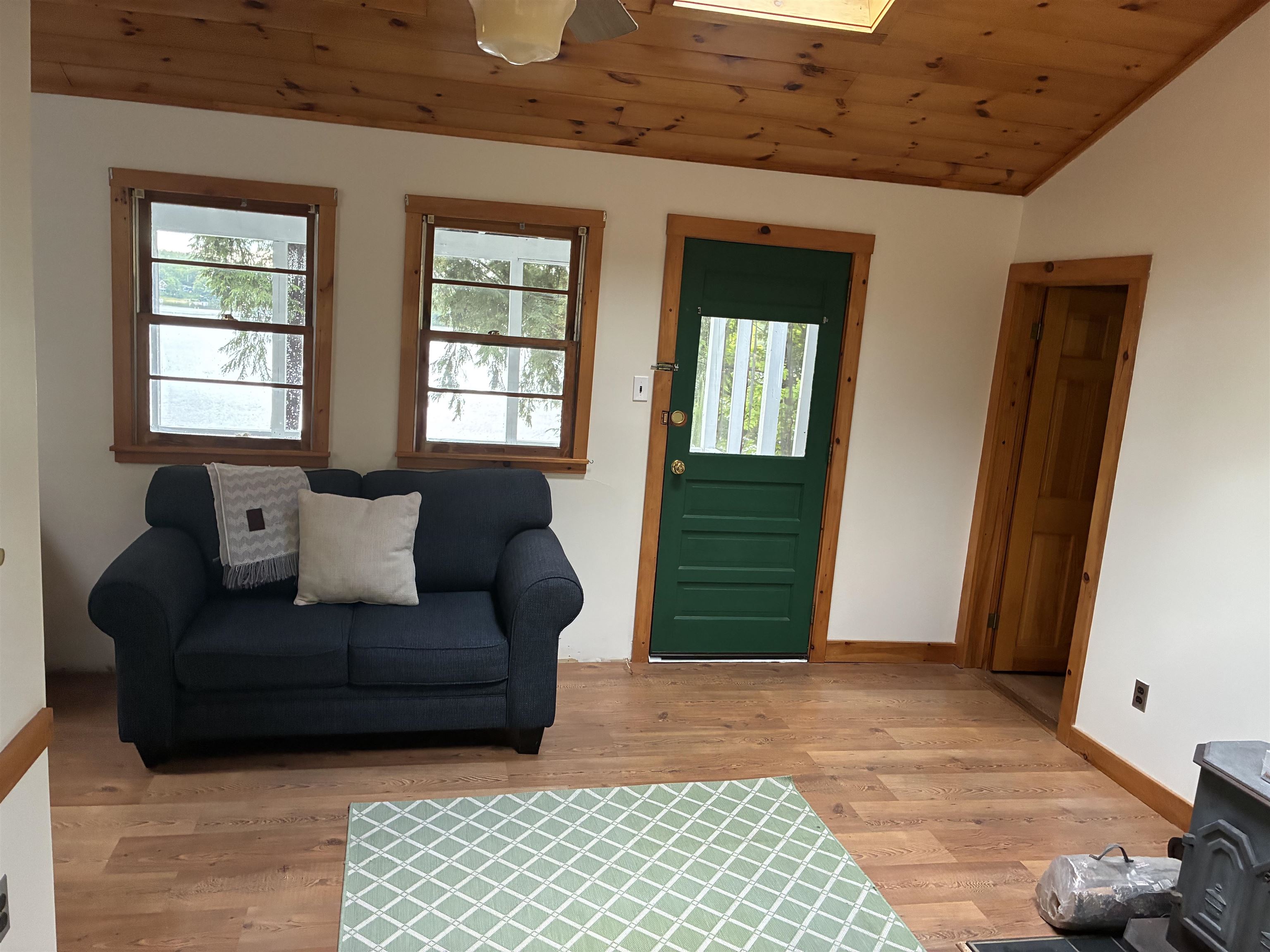 310 Hemlock Dr, Gilmanton, NH 03237