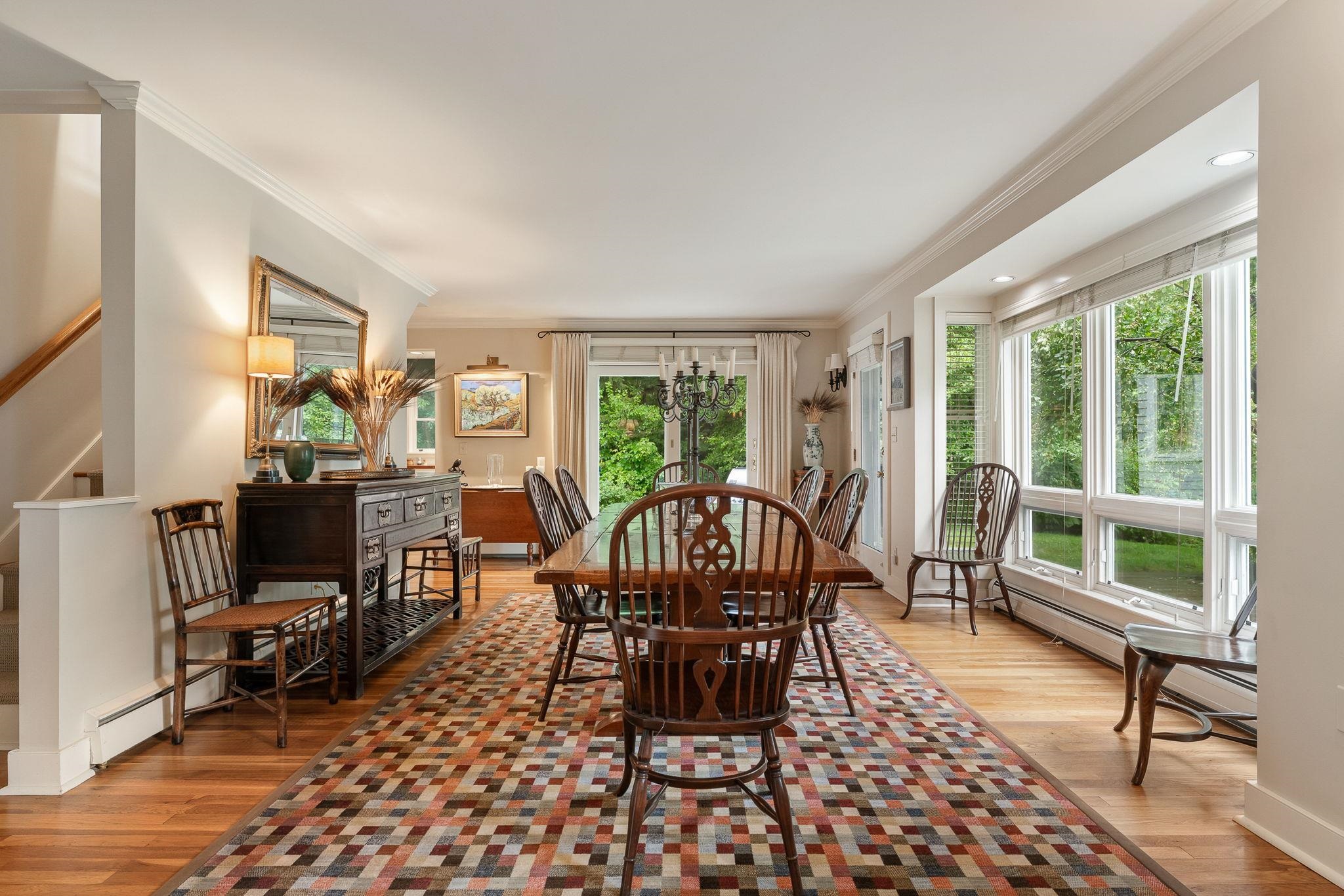 Dining room to Deck 25903327
