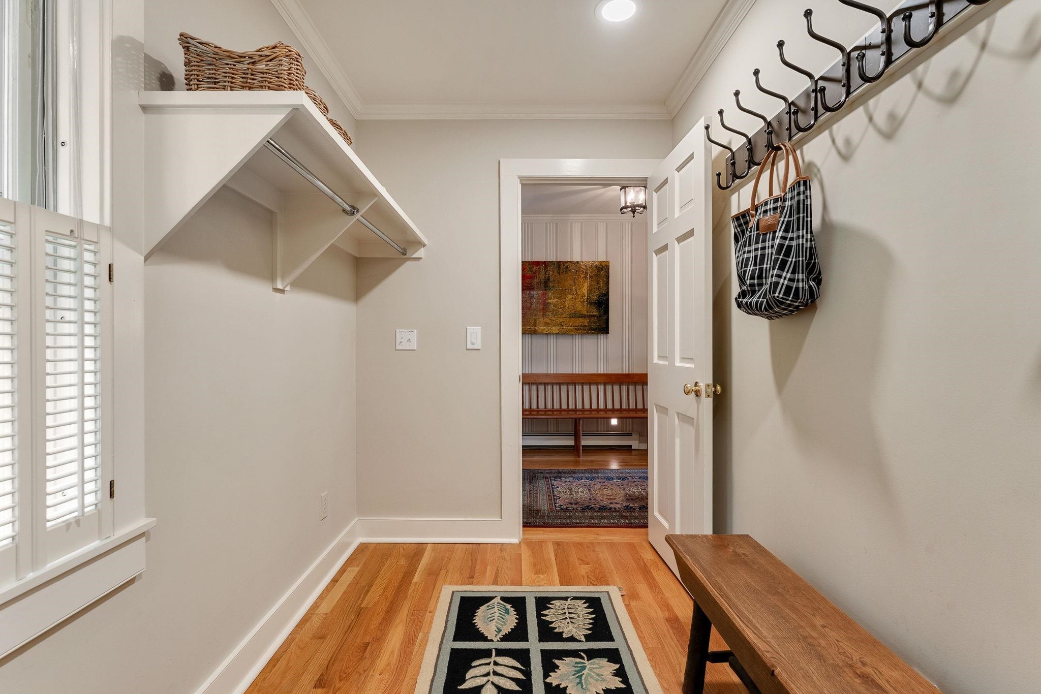 Mudroom & Garage entry 25903341