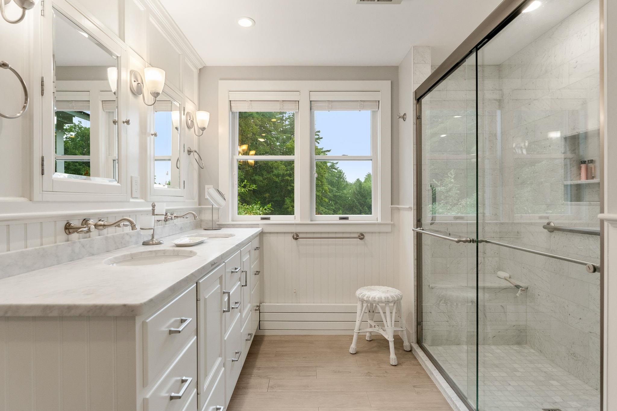 Primary sink &  cabinets 25903359