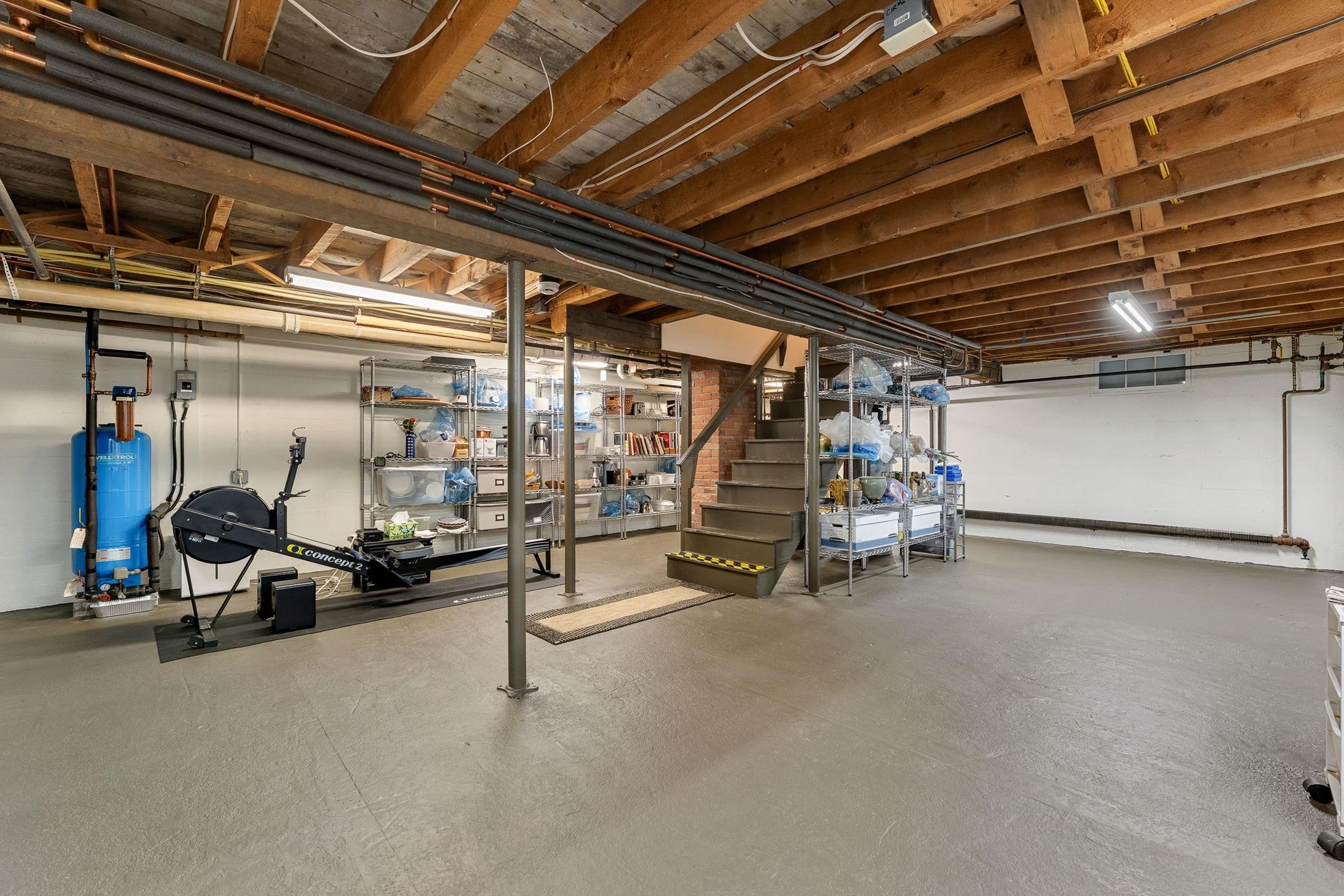 Basement 25903364