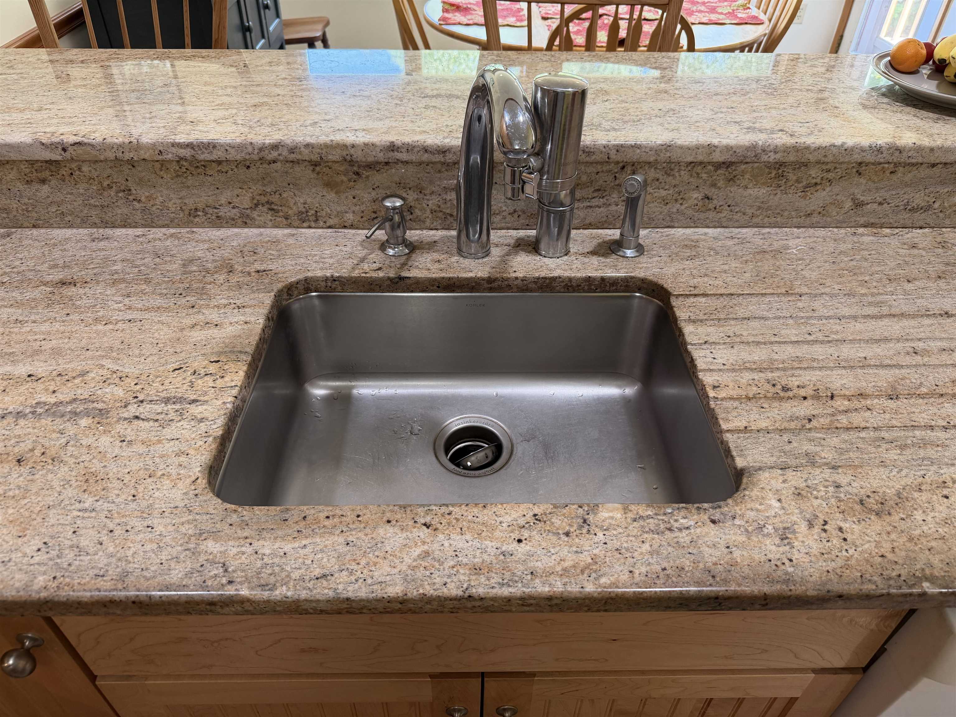 Beautiful granite kitchen countertops