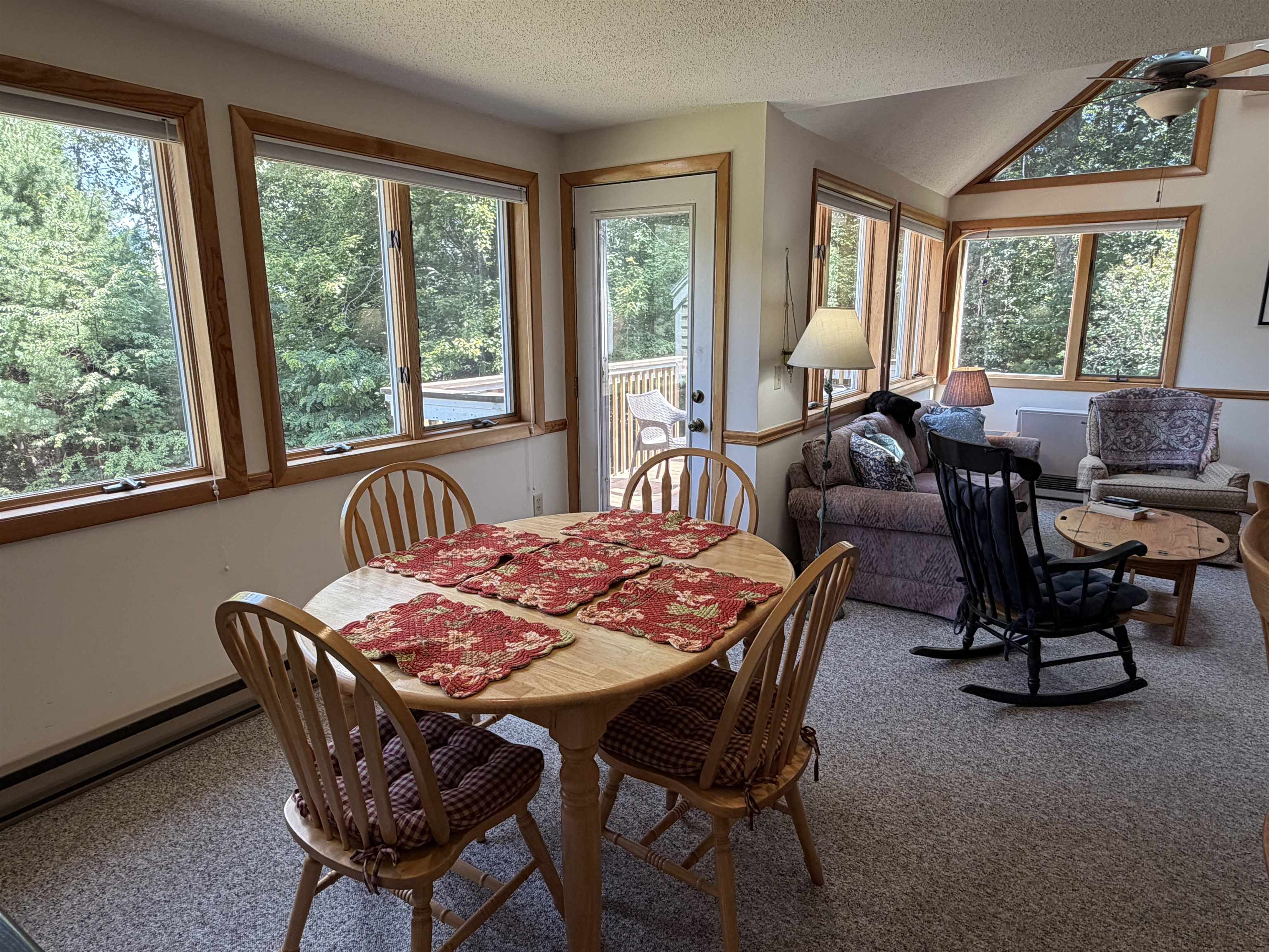 Light and bright dining area
