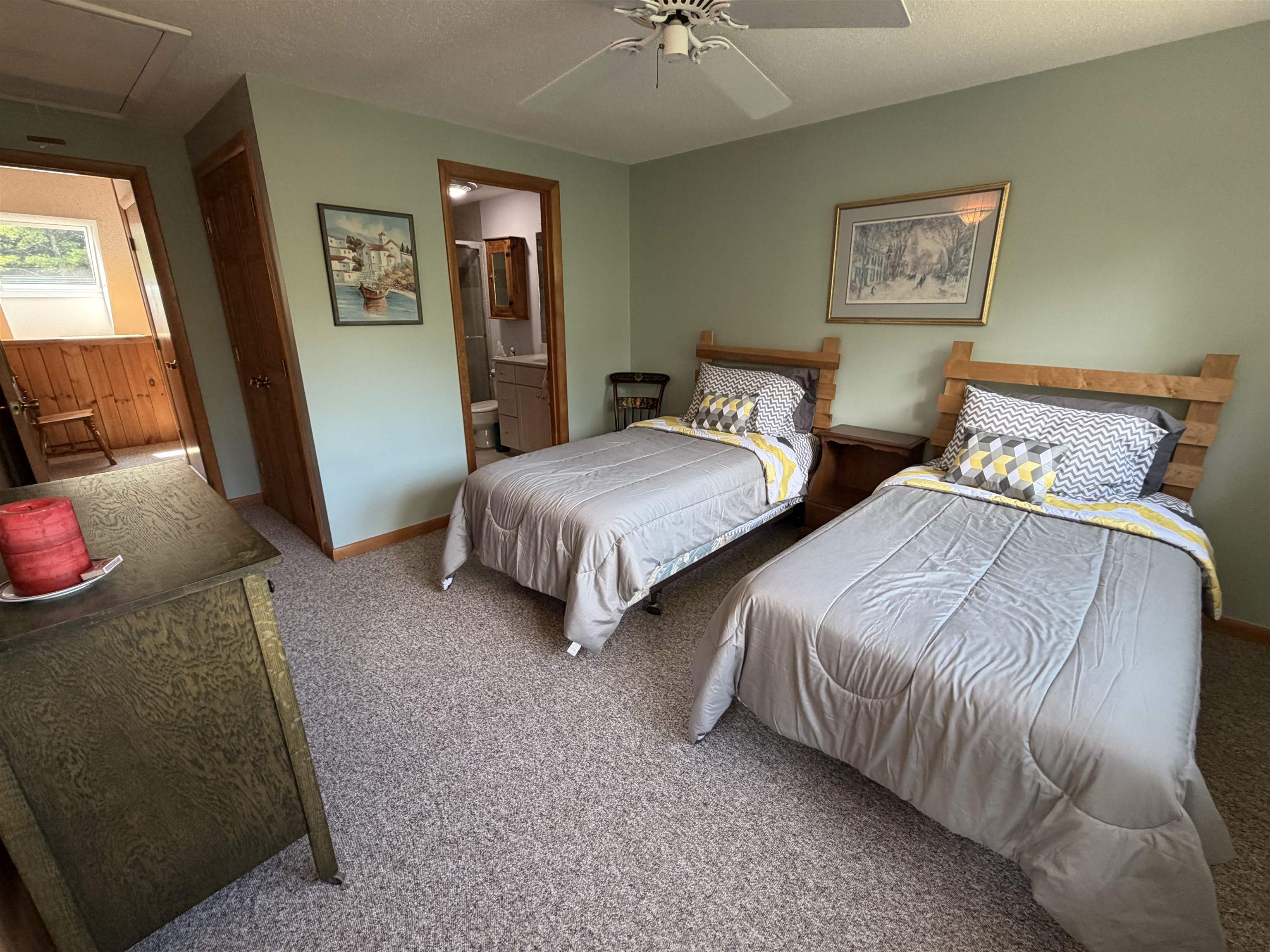 Could easily fit a king sized bed here...