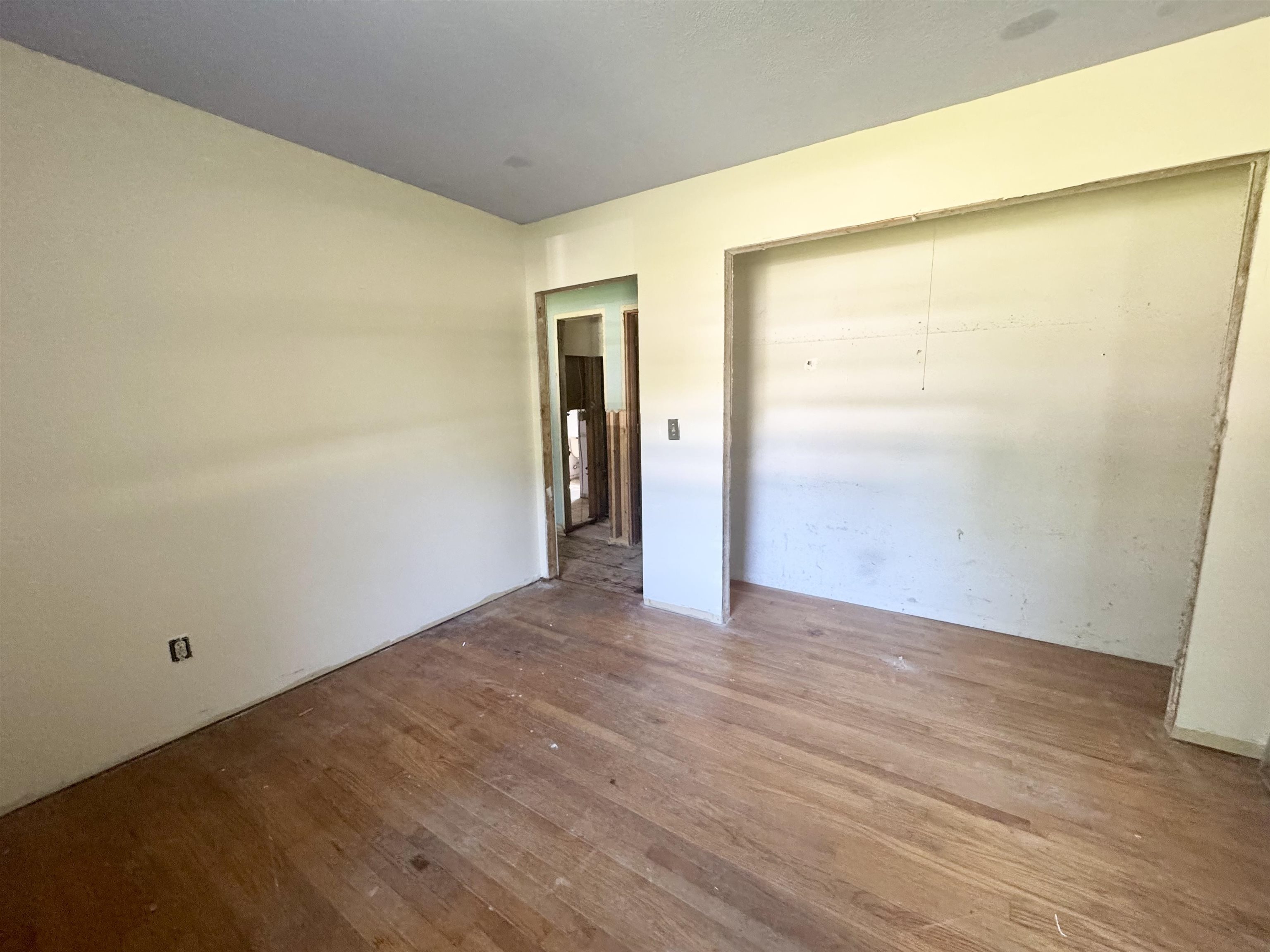 Bedroom 3 25919528