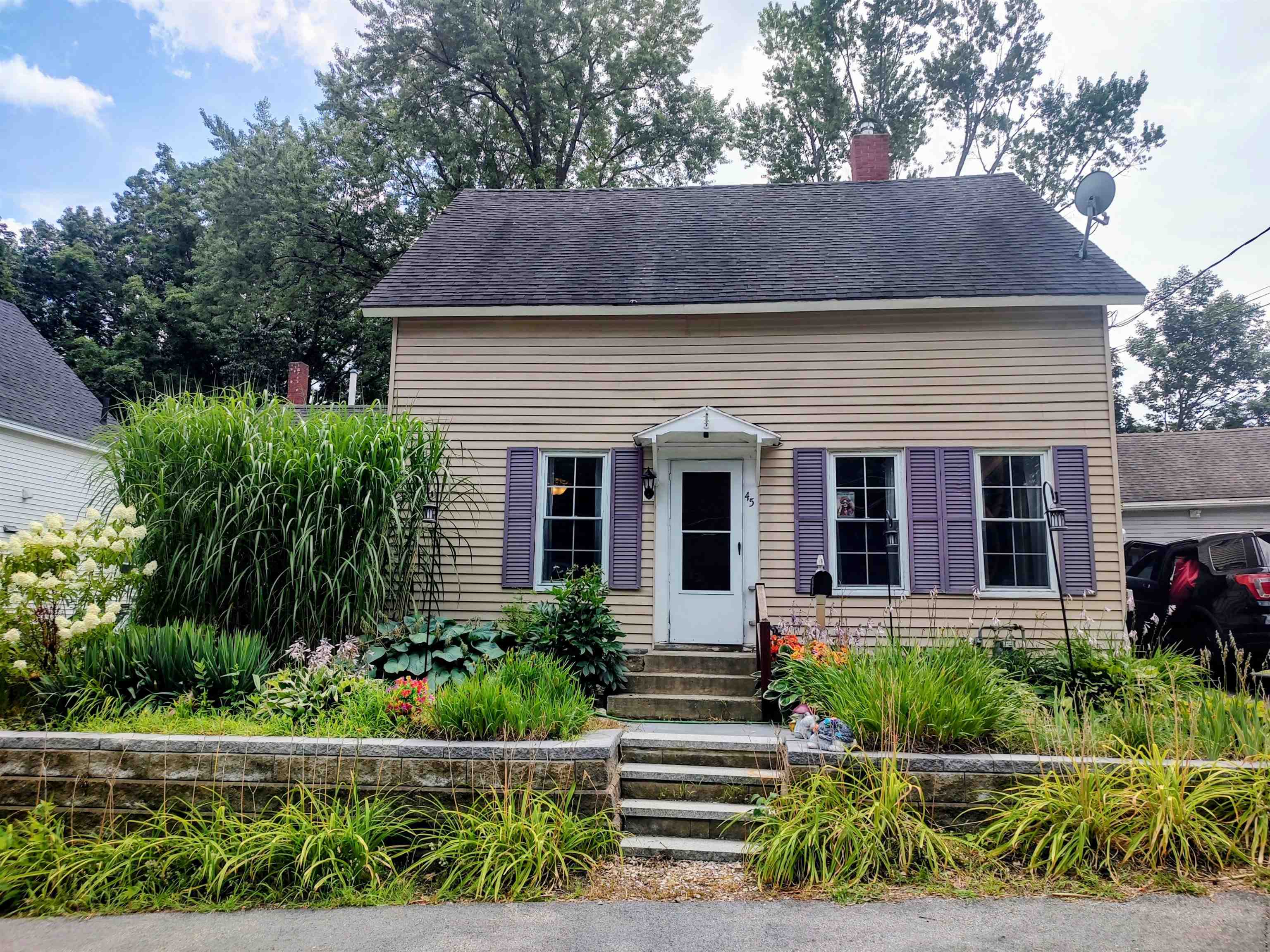 45 Penacook St, Concord, NH 03301