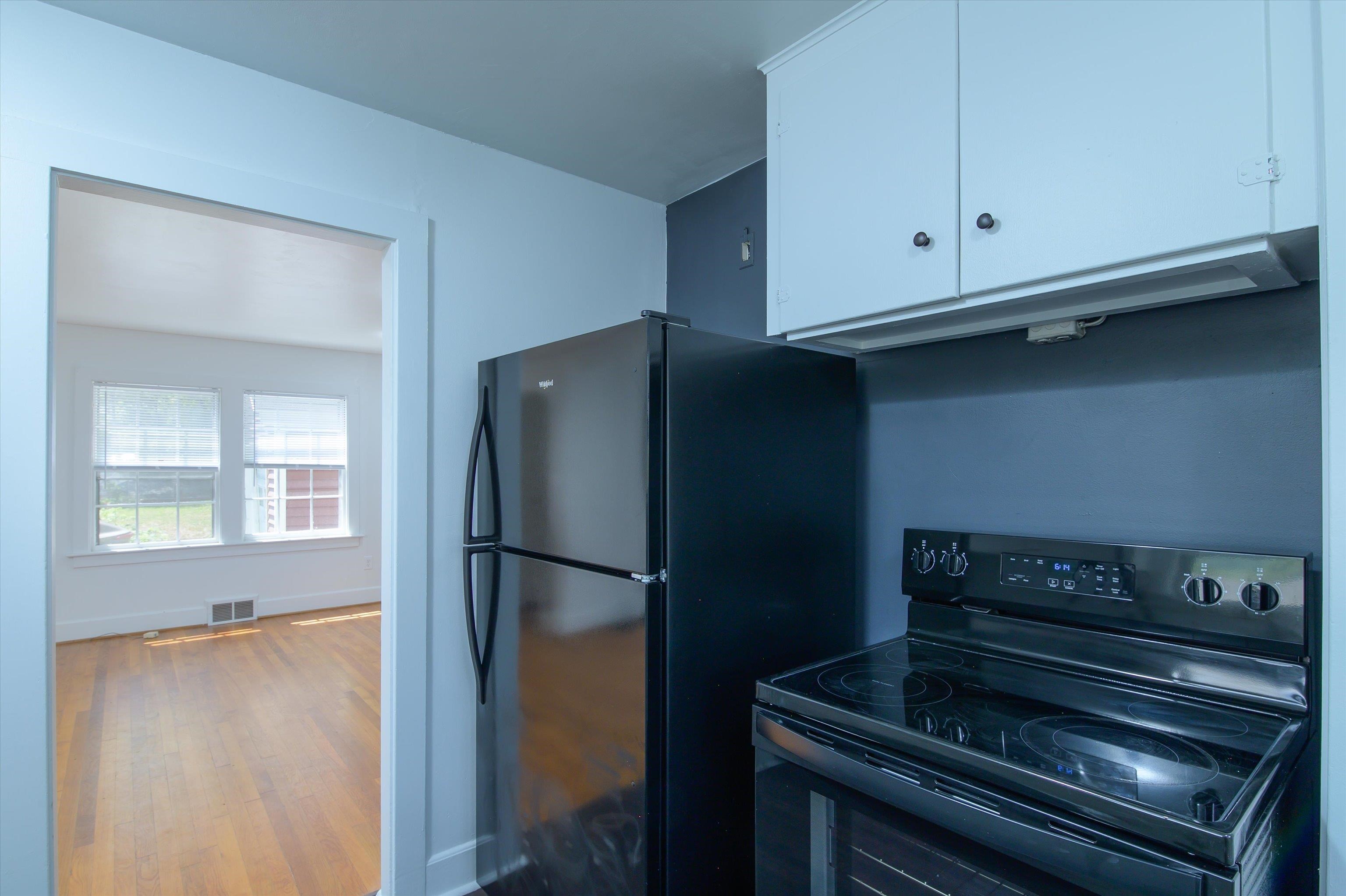 Kitchen Refrigerator and Range 25961990