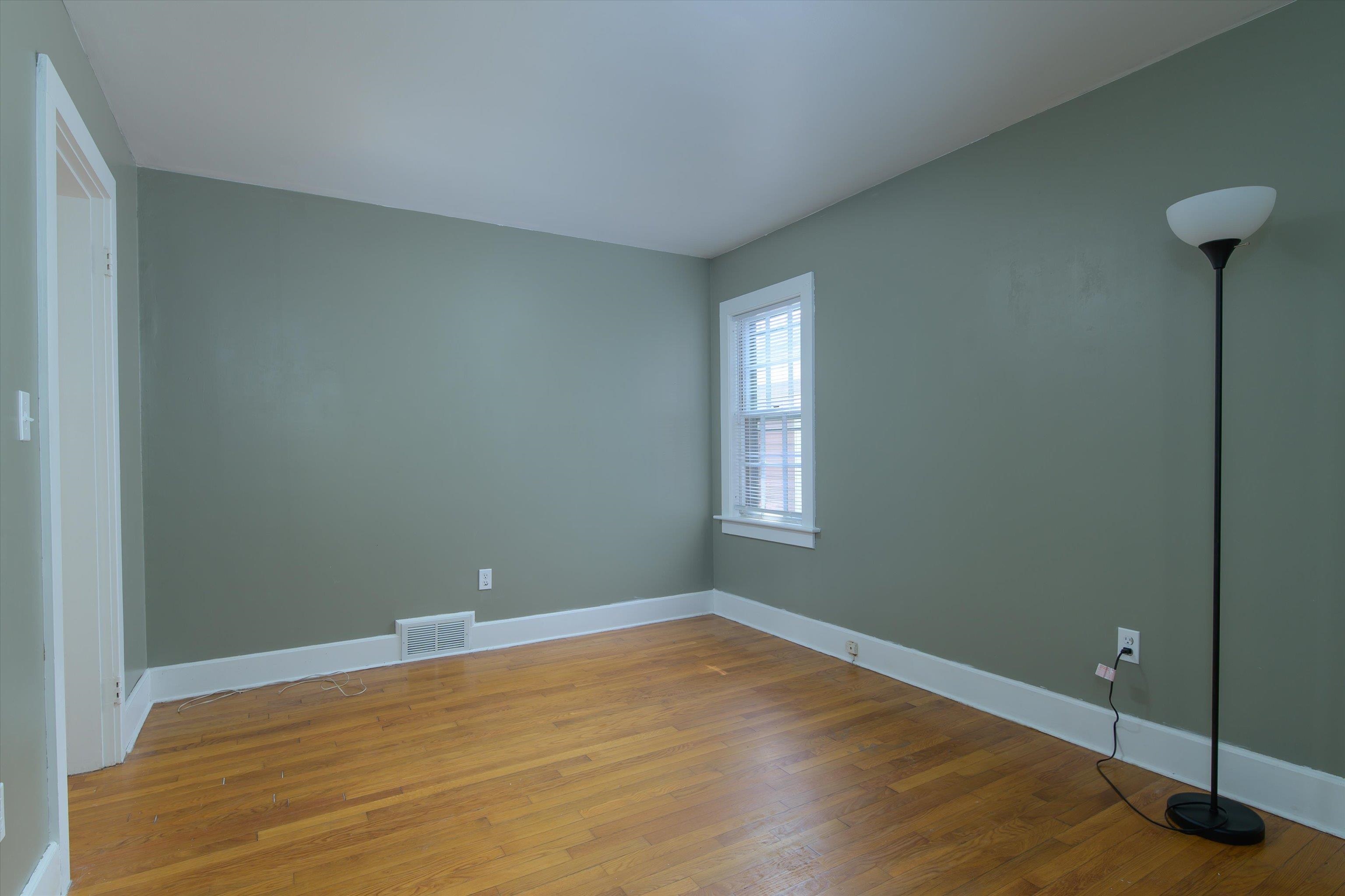 Bedroom 1 25961992