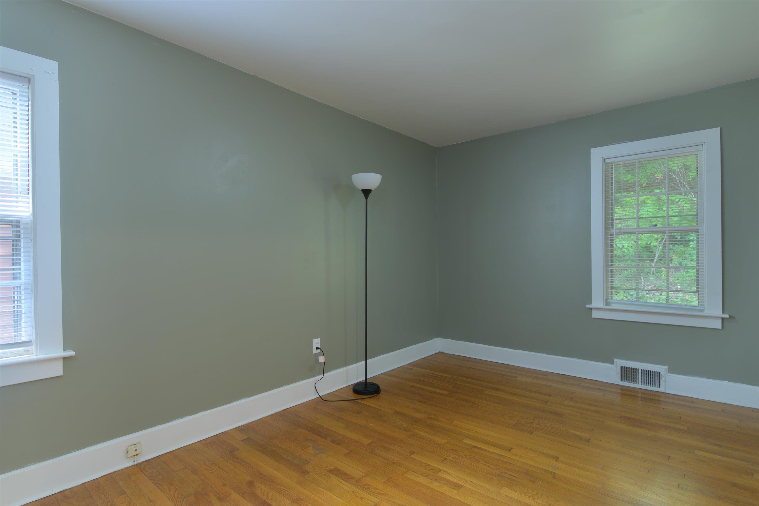 Bedroom 1 25961997
