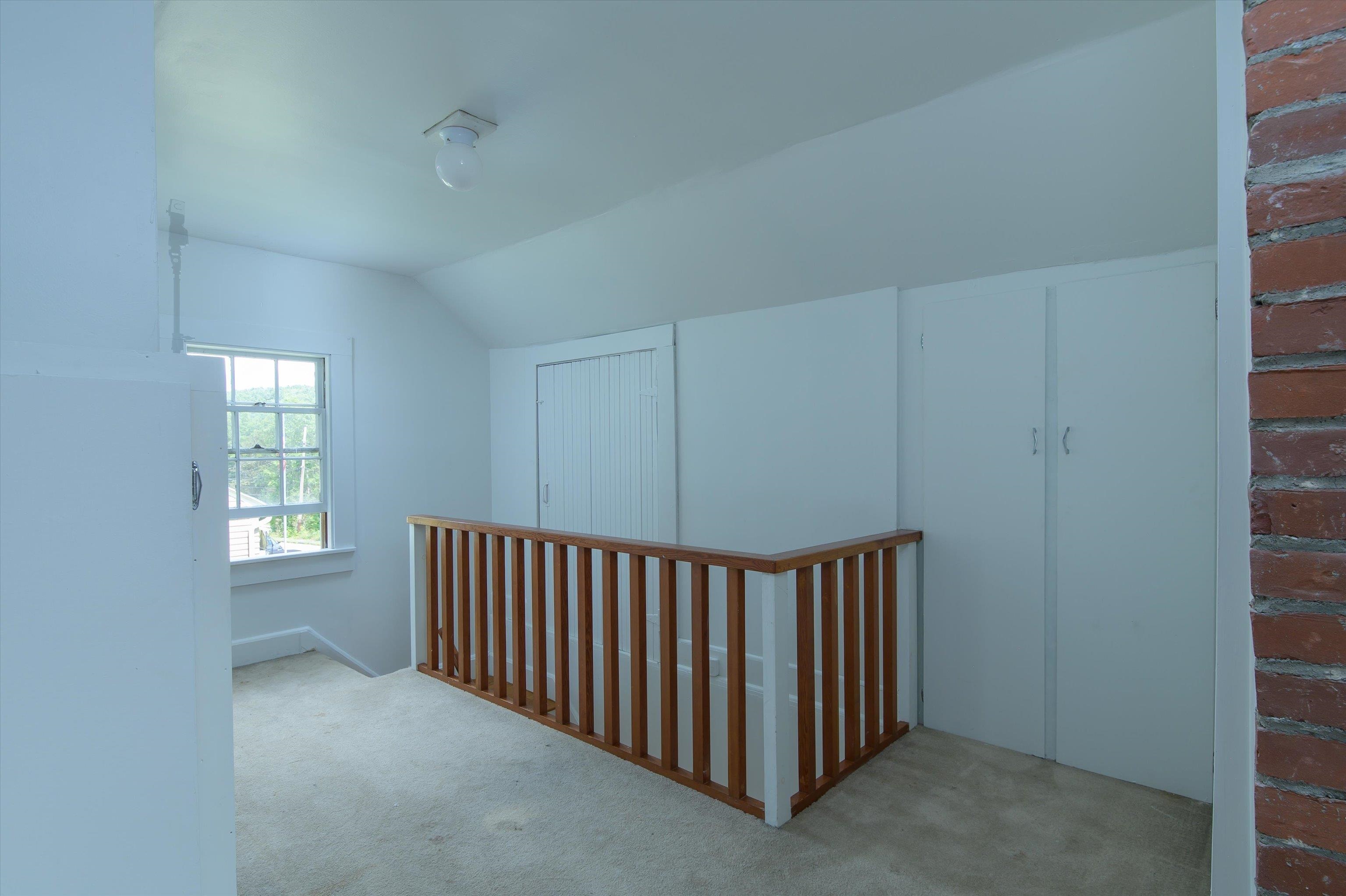 2nd Floor Landing 25962003