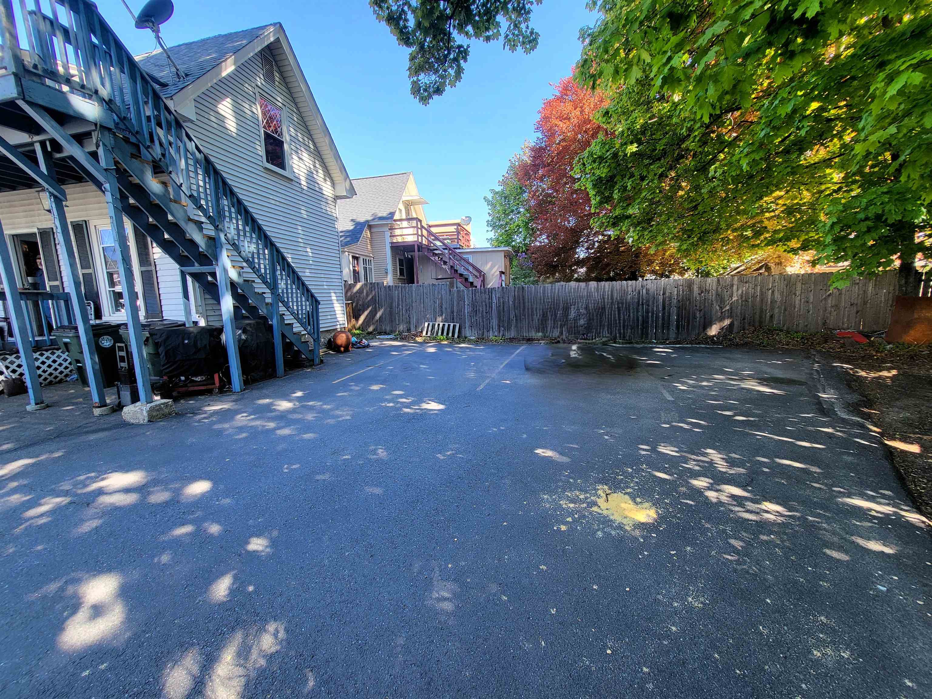 539 Maple St, Manchester, NH 03104