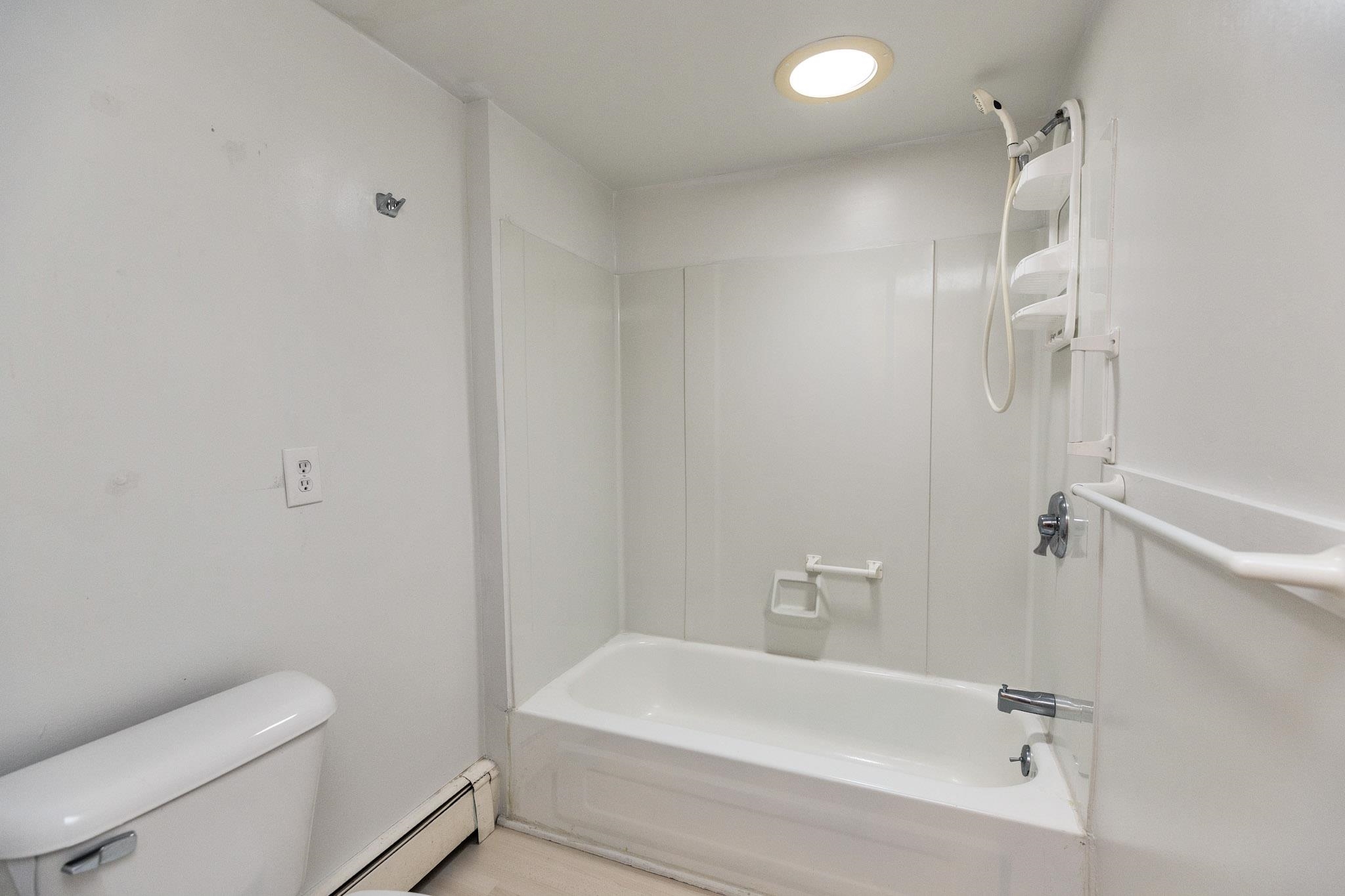upstairs full bath