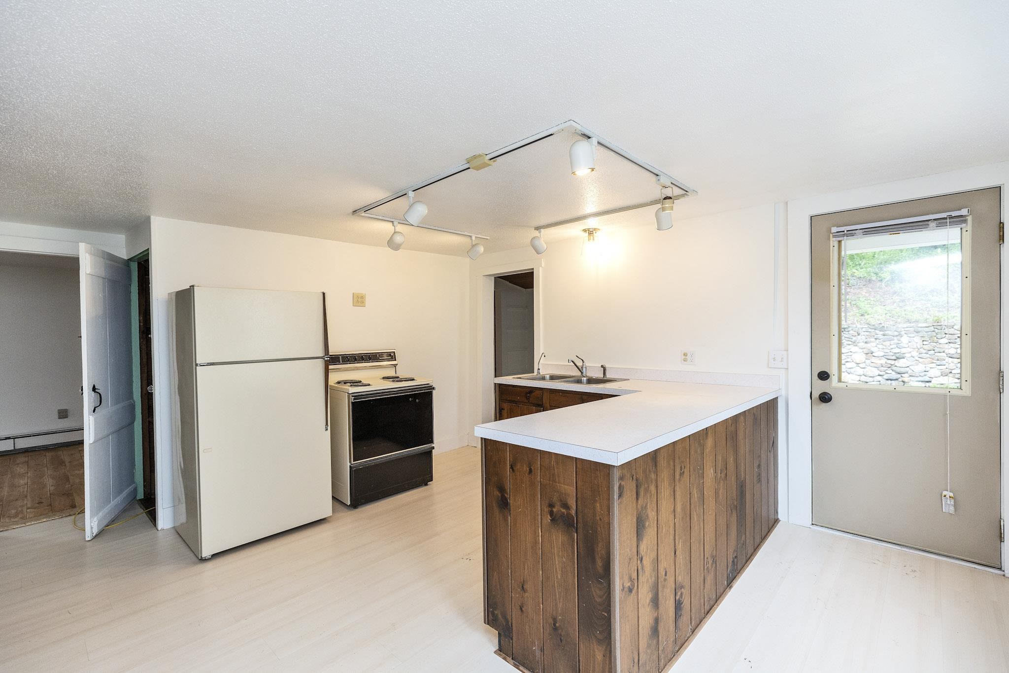 Main Unit Kitchen