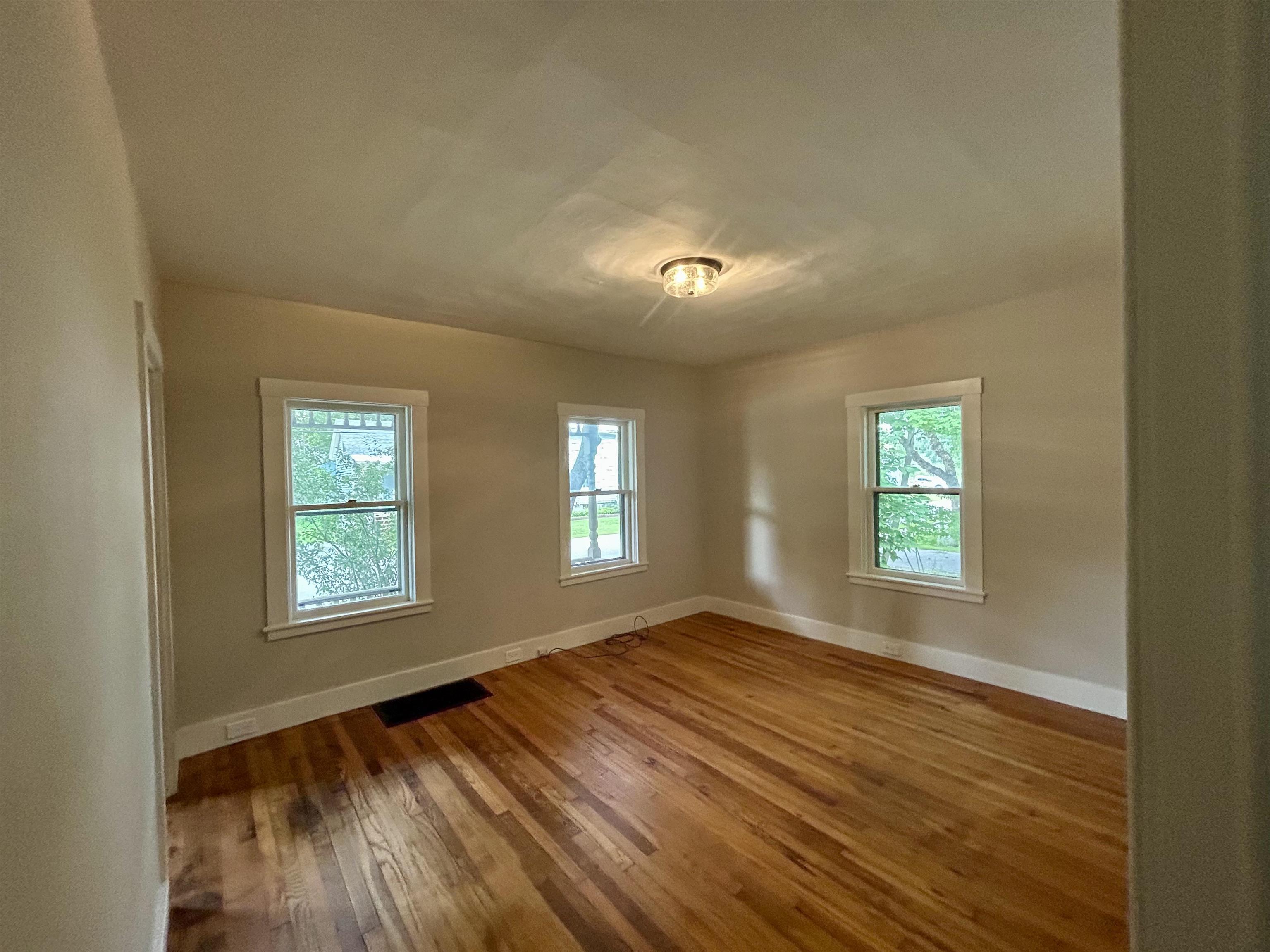 91 Carroll St, Keene, NH 03431