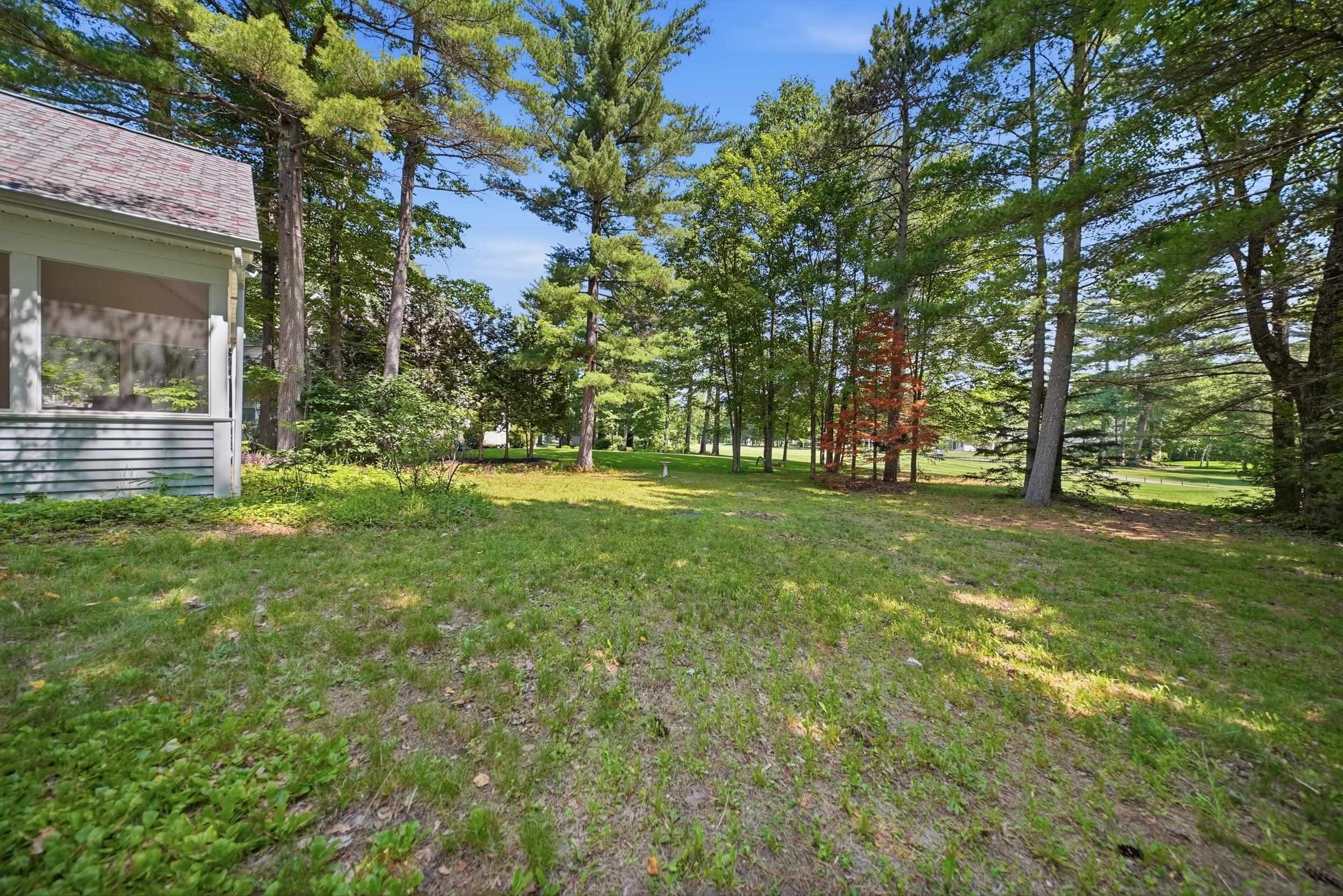10 Falcon Way, Hales Location, NH 03860