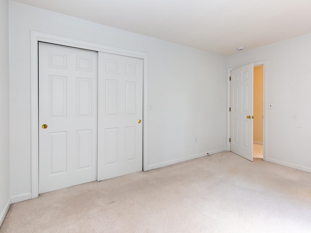 13 Cottonwood Rd, Plaistow, NH 03865